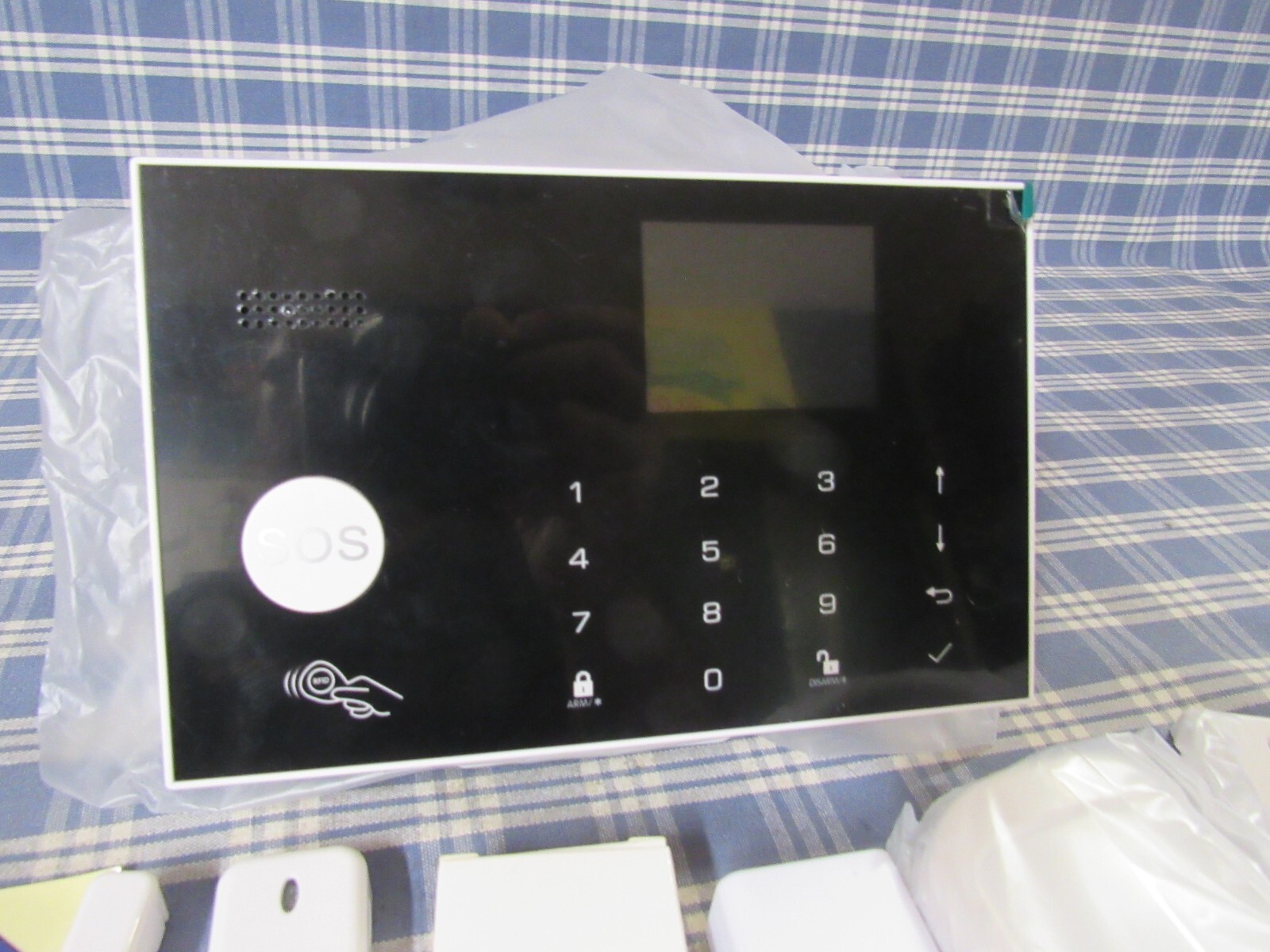 iSmartSafe Smart Home Security Basic Package. (Brand New) FAST FREE SHIPPING.