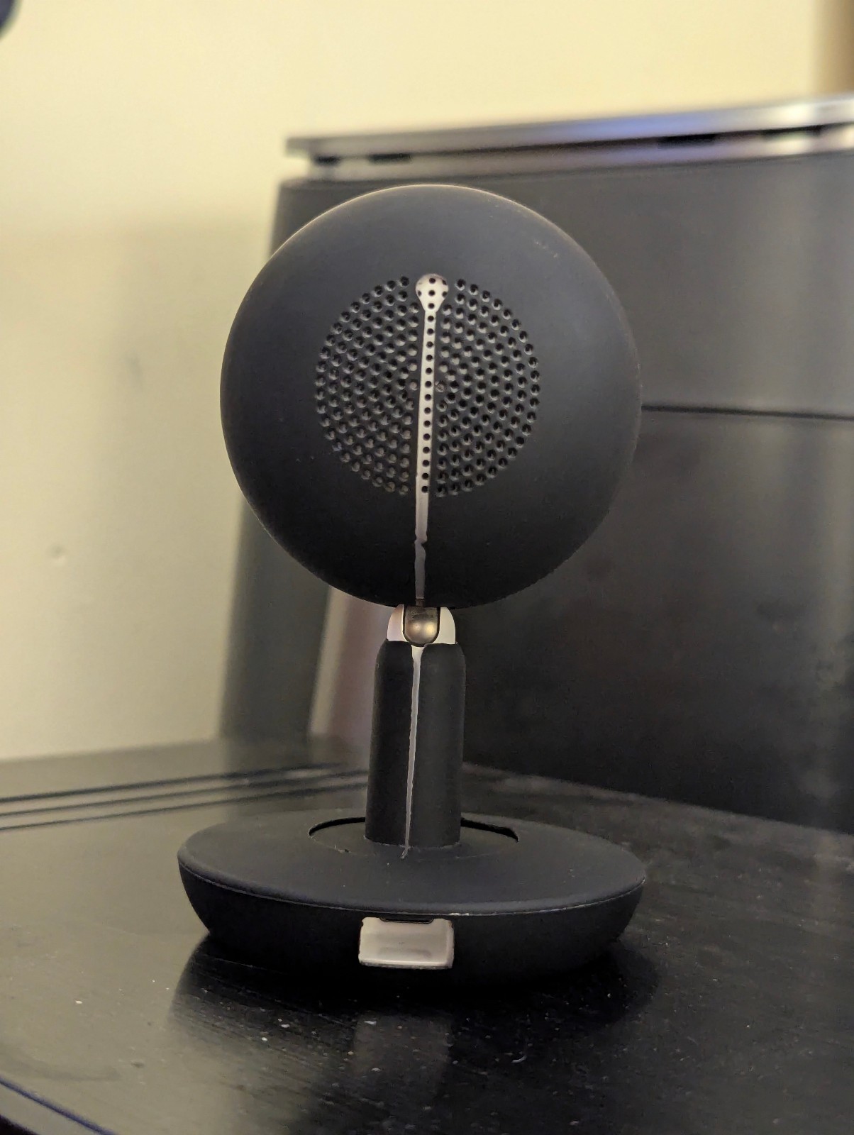 Nest Cam IQ (A0053) Indoor IP Camera + Black Wasserstein Silicone Covers