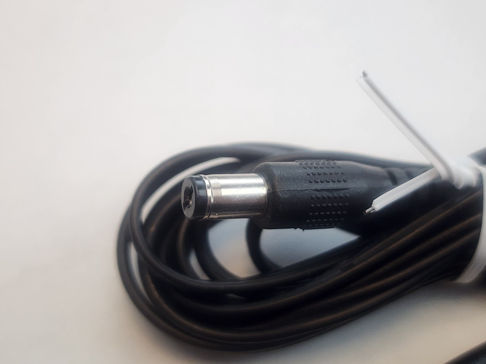OEM NETGEAR FA-1201500SJA FA-1201500SUA 332-10209-01 AC ADAPTER 12V 1.5A A4.5
