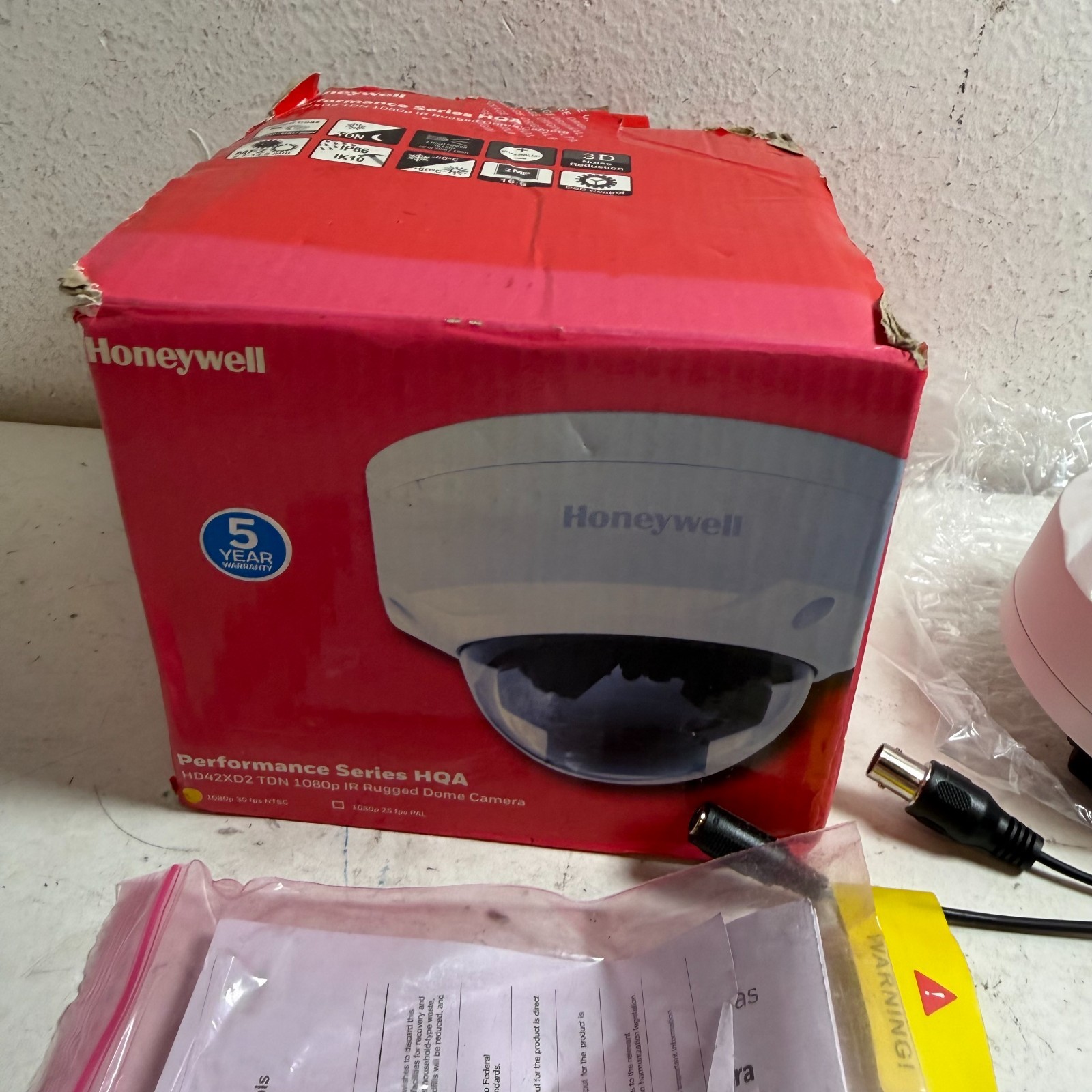 Honeywell Home Performance HD42XD2TDN White 2.1MP 1080p IR Rugged Dome Camera