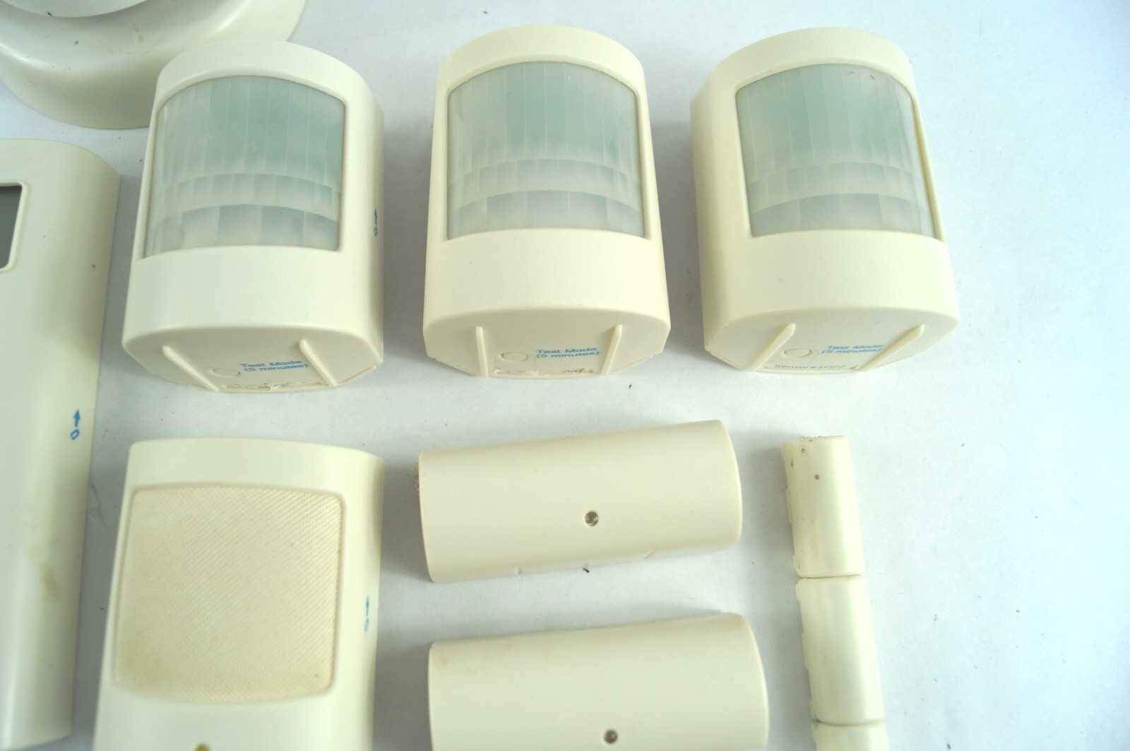SimpliSafe KP1000 Secuirity Alarm System Base Statin Keypad 13 Pieces WORKS D322