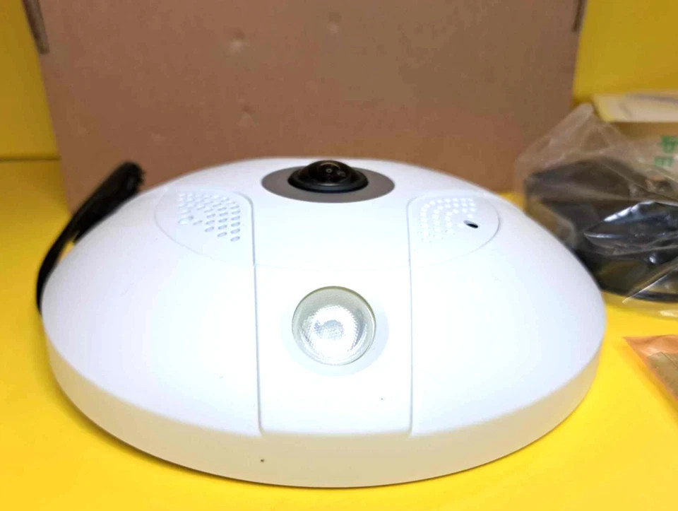 ? SMART VISION DIRECT SVDIP7562F IP CAMERA WIDE DYNAMIC RANGE CLEAR IMAGE WHITE