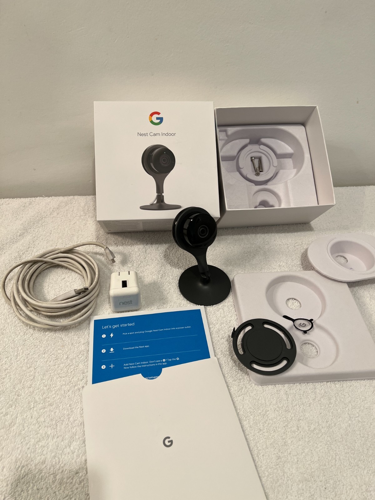 Google Nest Cam Indoor Security Camera 1st Generation USED W BOX COMPLE NC1102ES