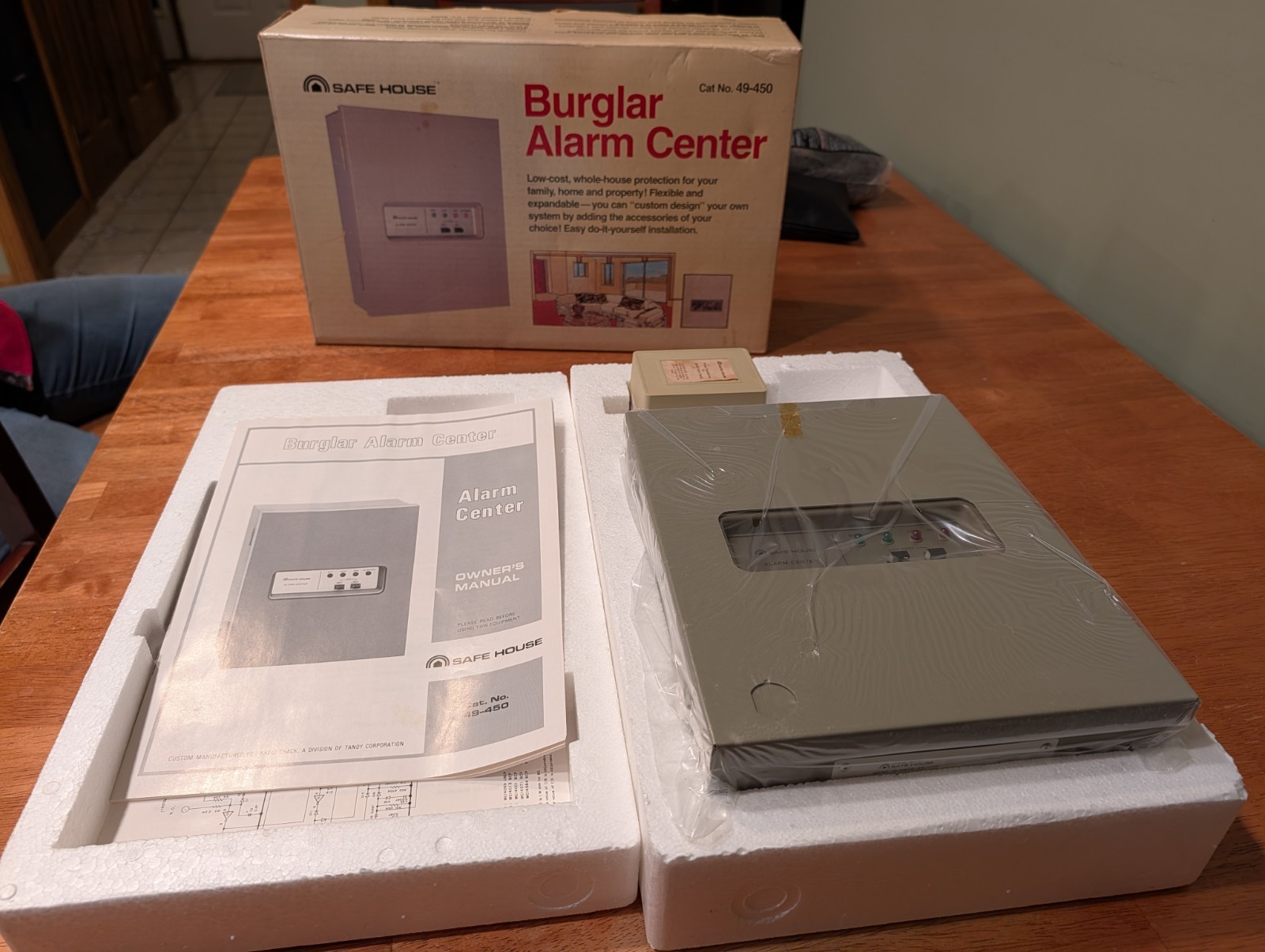 Vintage Radio Shack Safe House 49-450 Burglar Alarm Center Panel NEW OPEN BOX