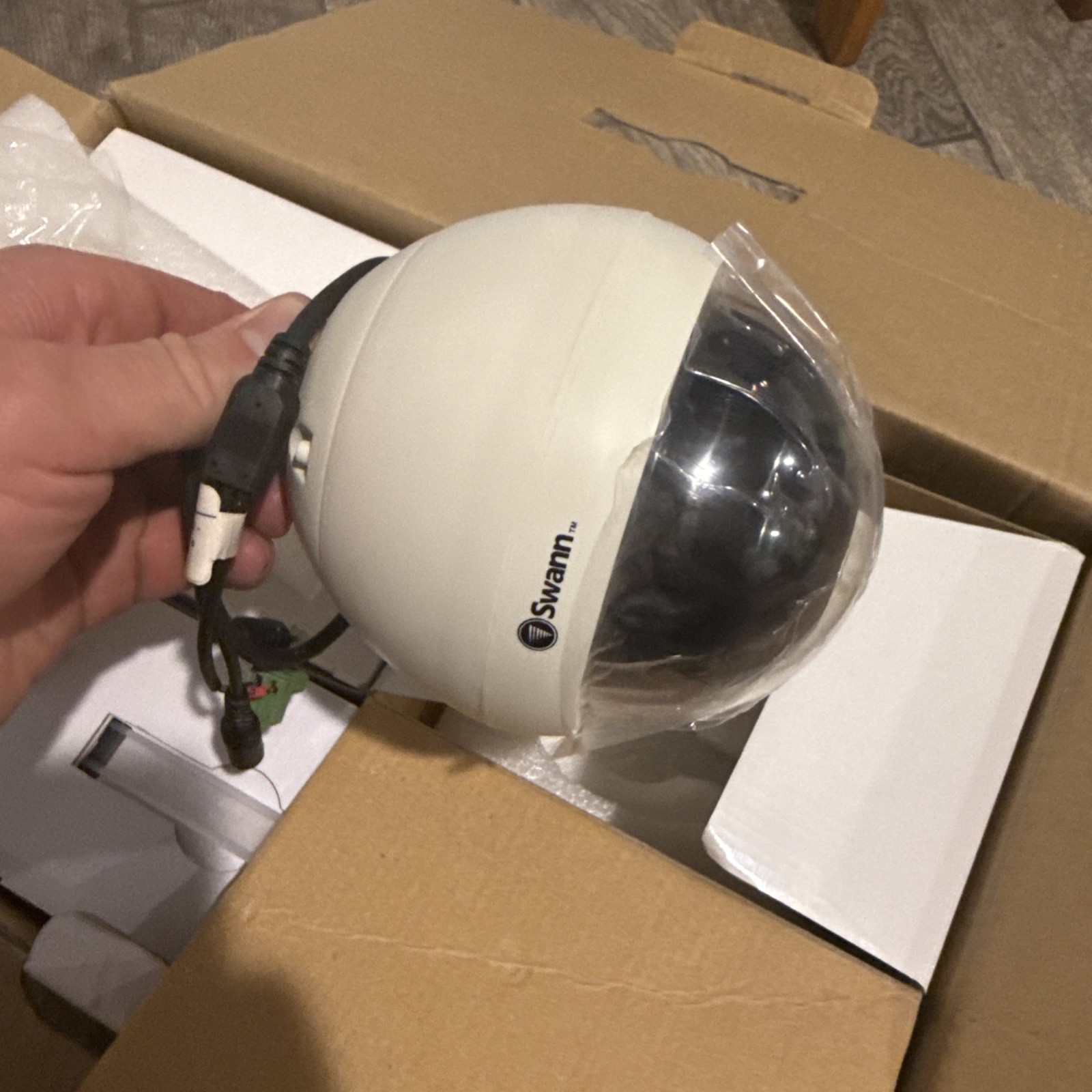Swann Alpha Series D21 8-Channel Dvr 500gb HDD Security Camera With 700TVL