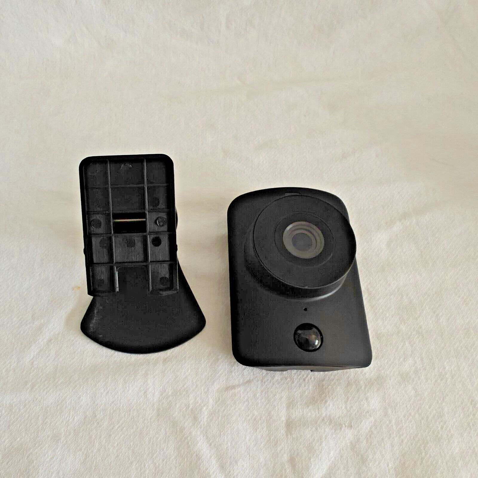 SimpliSafe Simplicam SSCM1 Indoor WiFi HD Security Camera, New Open Box