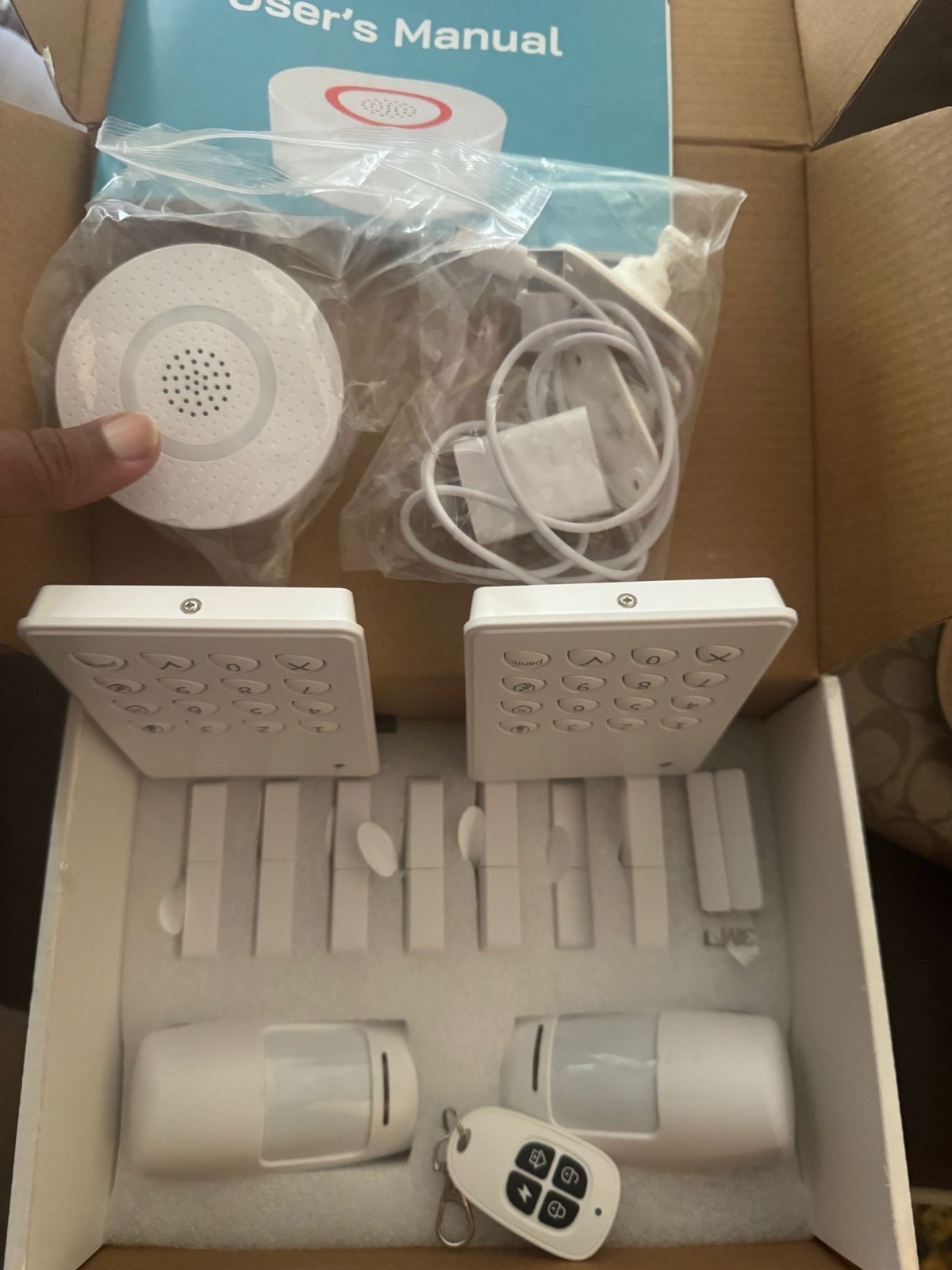 Battery-Powered WiFi Alarm System – 15-pc Home Security Kit with Alexa Support
