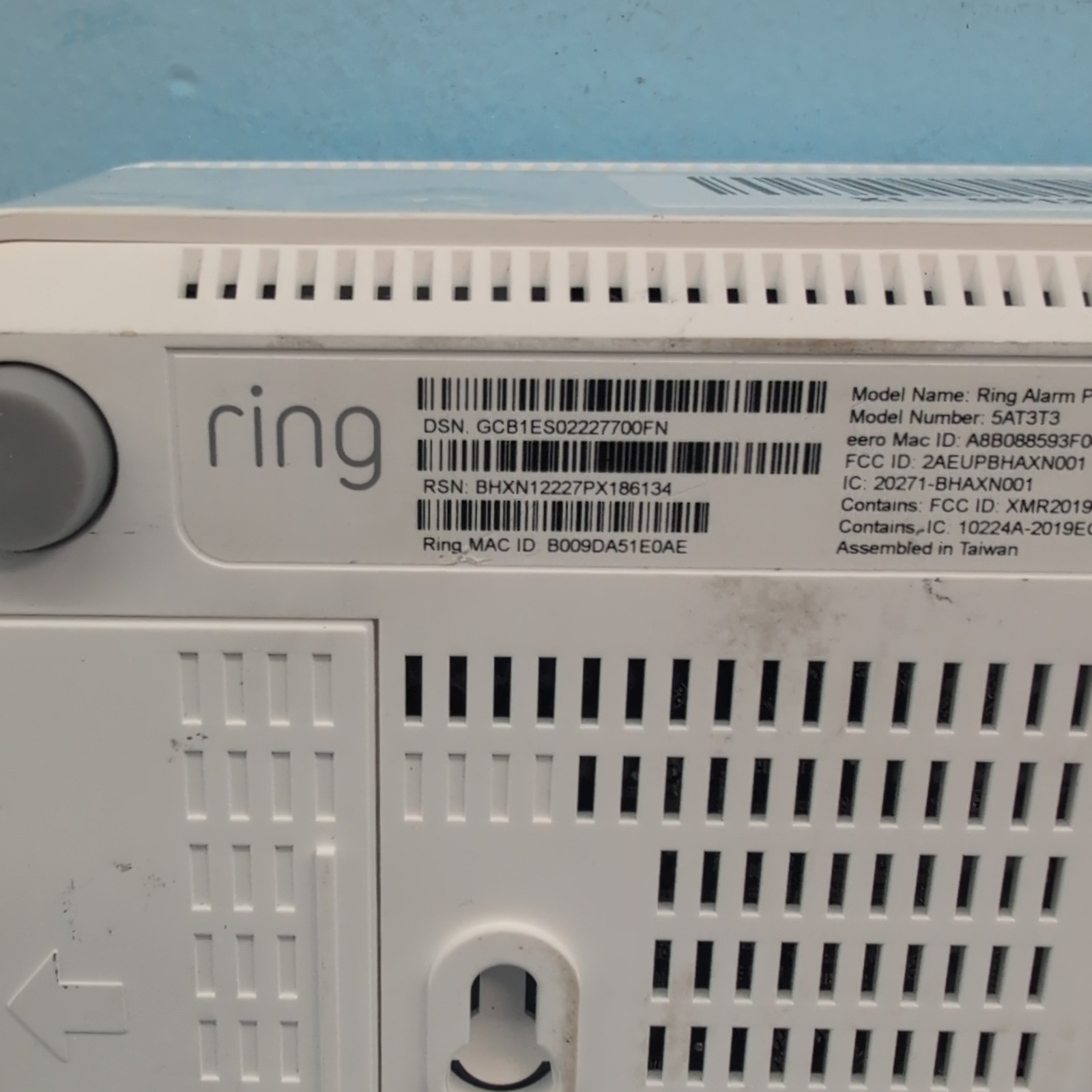 Ring Alarm Pro 5AT3T3 Smart Home Hub Base Station Wired Wi-Fi USB-C