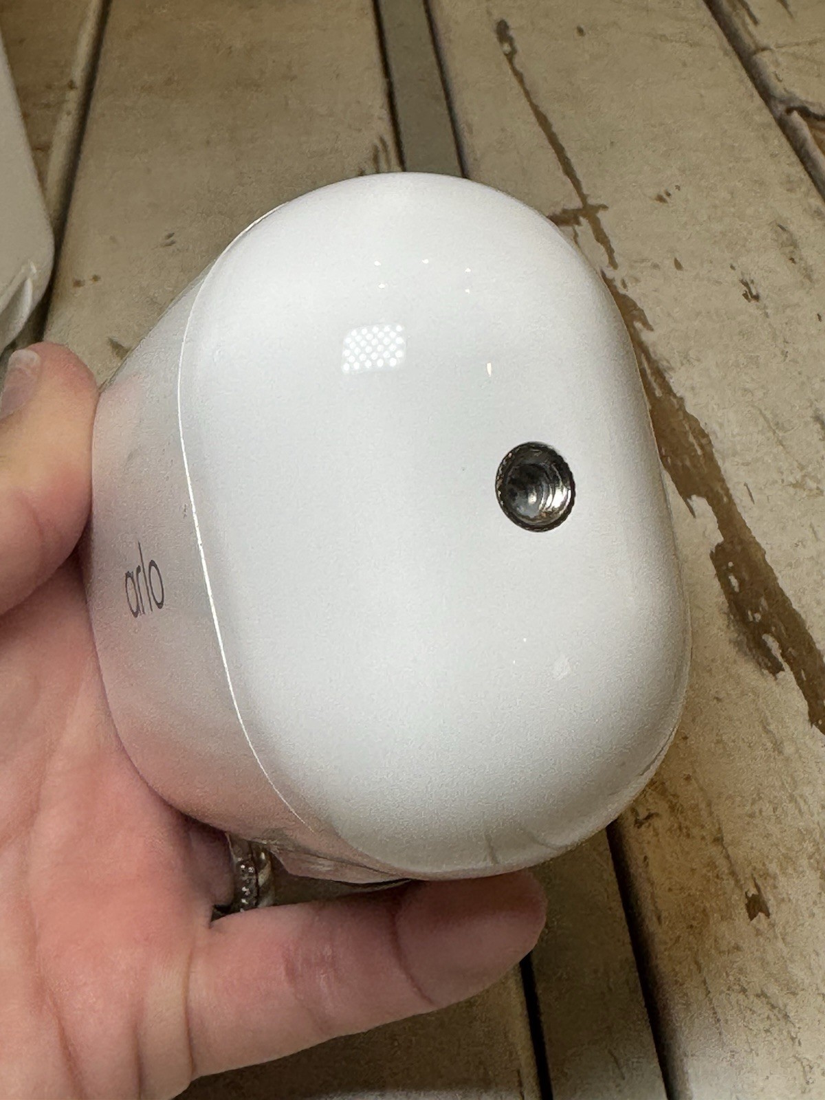 ARLO MODEL VMB4000 BASE STATION, ESSENTIAL SPOTLIGHT CAMERA, DUAL CHARGER, CORDS