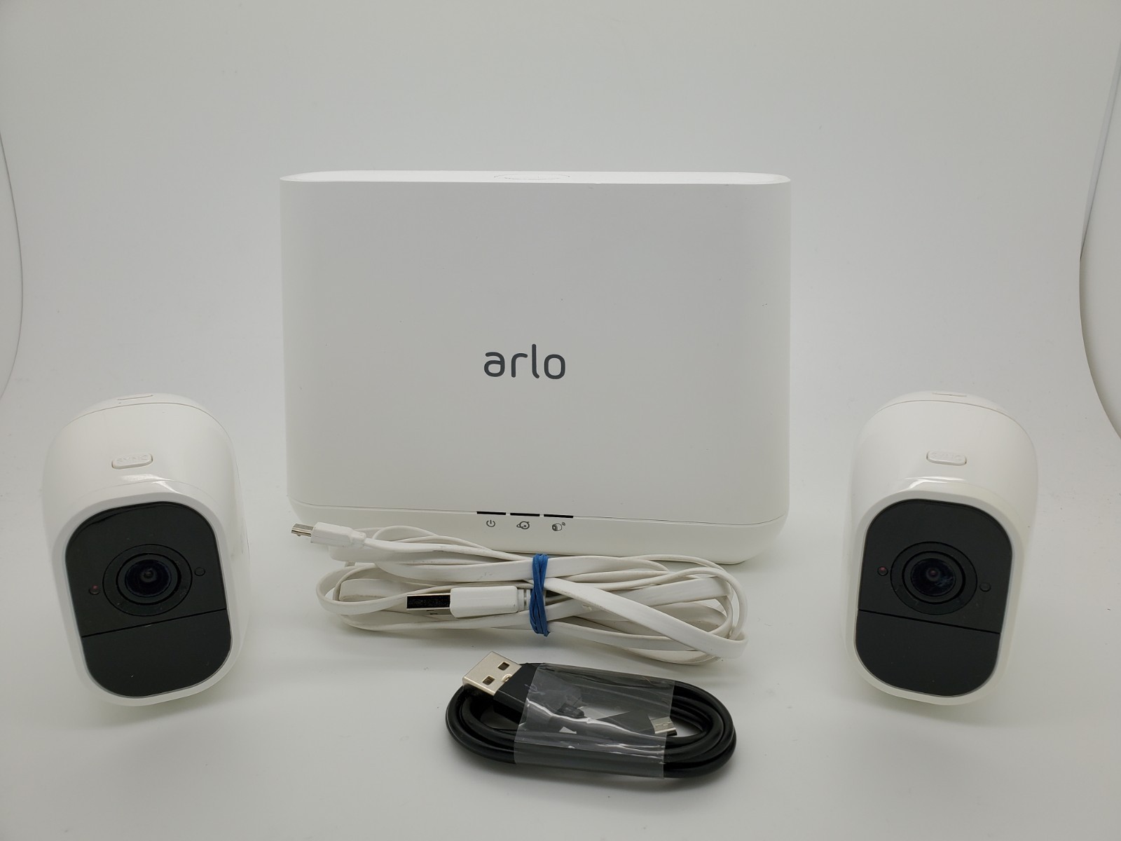 Arlo Pro 2 Rechargeable Wire-Free HD Security Camera(VMS4430P-100NAR) 4- Cameras