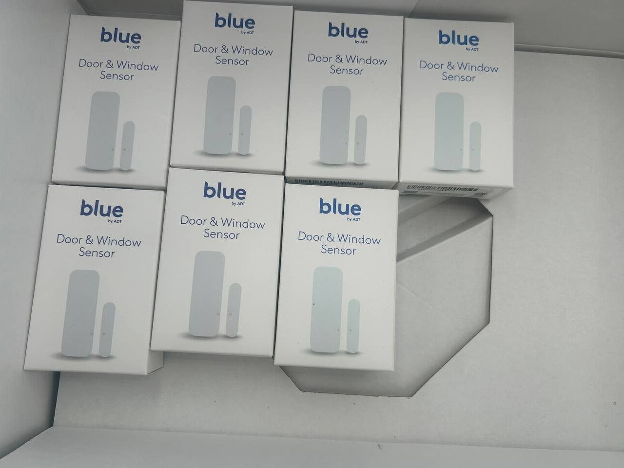 Blue By ADT – Smart Home Hub, 7 Window or Door Sensor PH6
