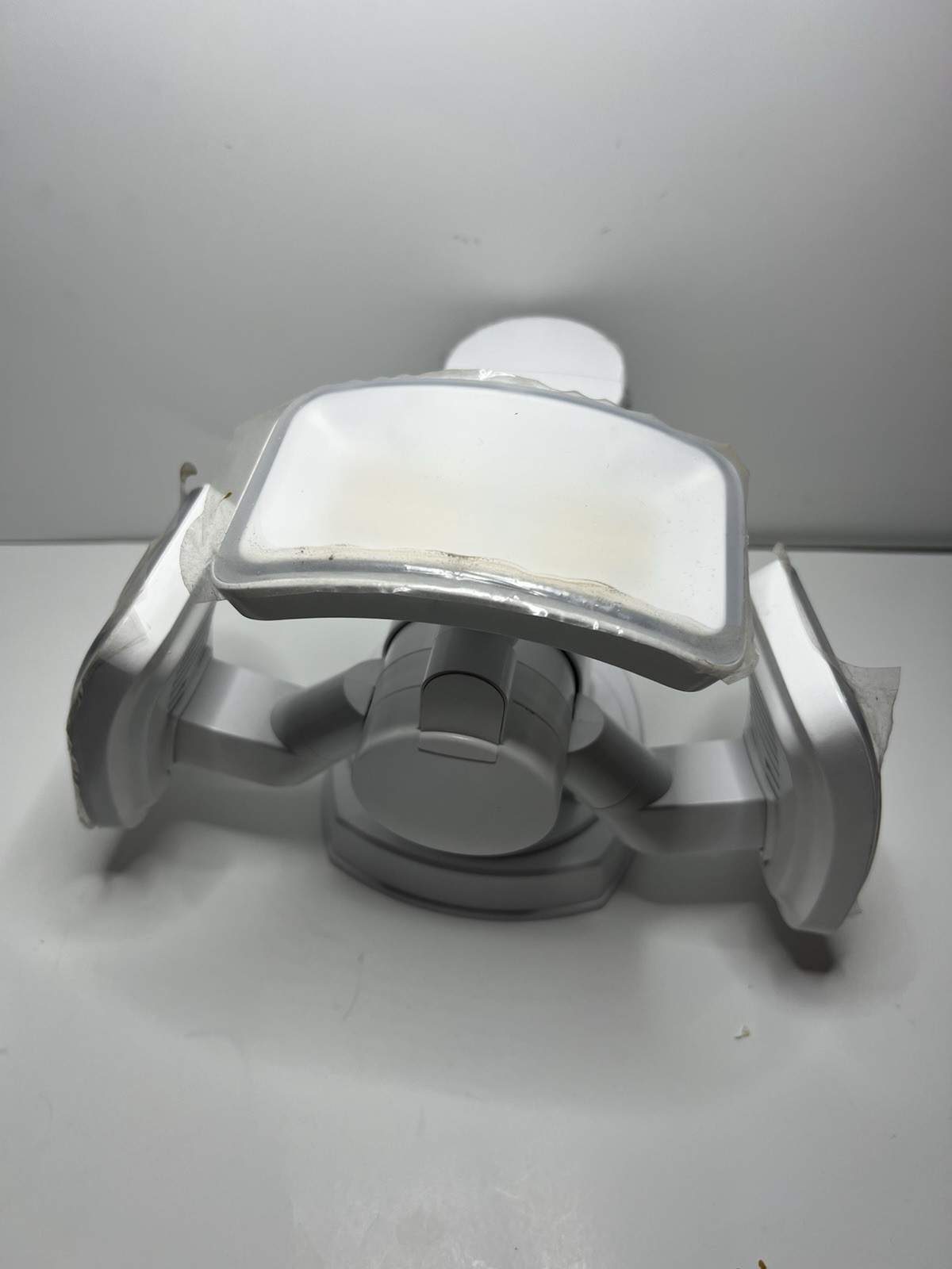 Feit Electric SEC5000 Smart Dual Lens Panoramic Floodlight Camera – FOR PARTS