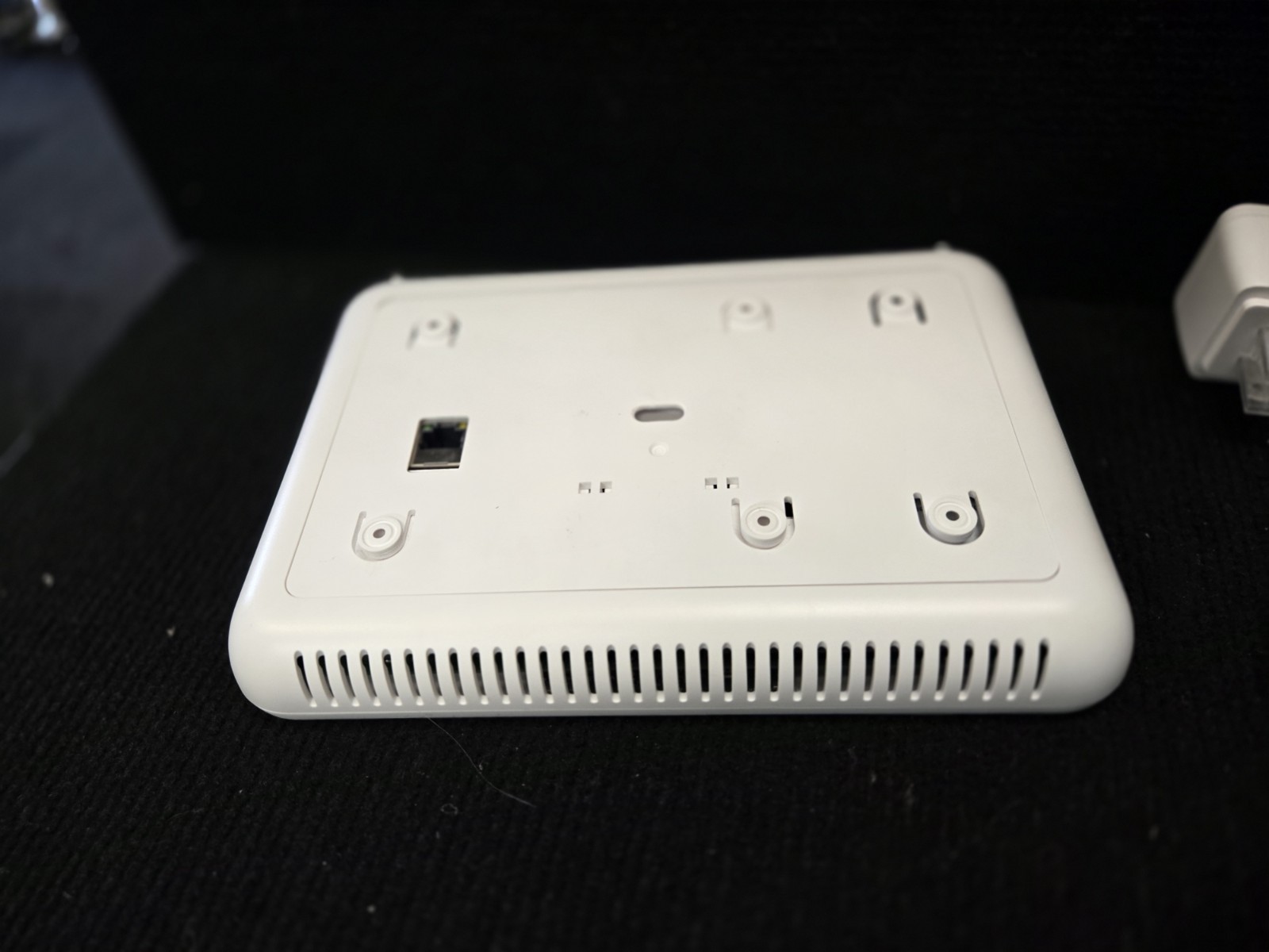 Vivint Smart Home Sky Control Panel Smart Hub W/ Power Plug SH2000-C00 Open Box