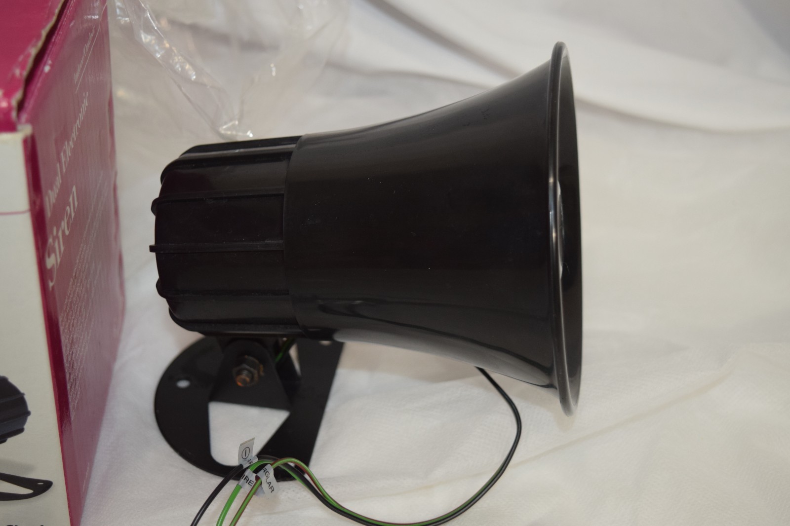 Vintage RadioShack 49 480 Dual Two 2 Electronic Siren Indoor Outdoor Box Unused