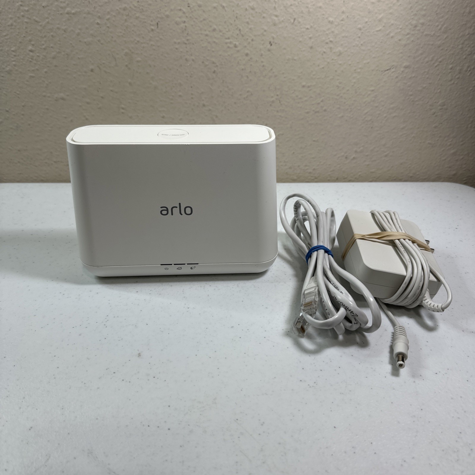 Netgear Arlo Pro Base Station VMB4000 W/ Power Supply Tested