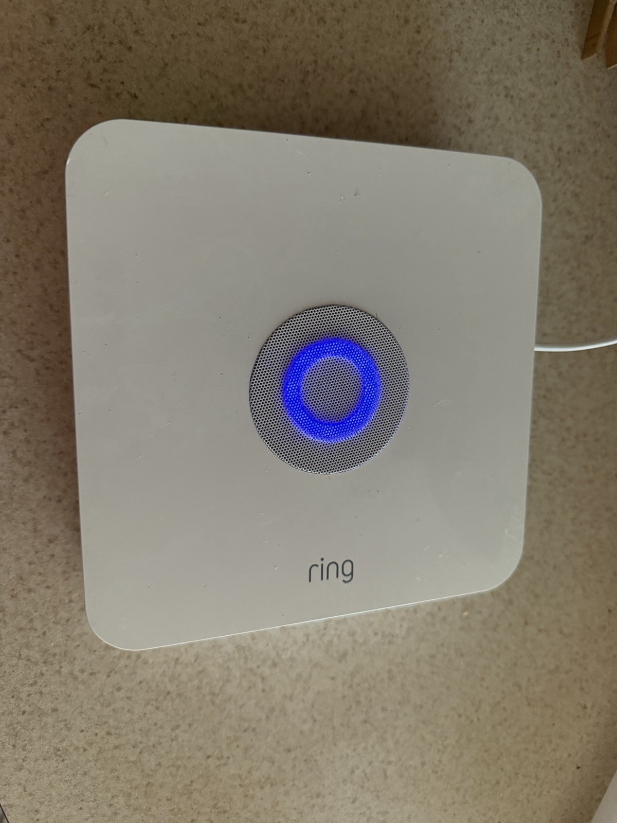 Ring Alarm 2nd Gen Base Station Siren for Wireless Home Security Systems 4HB1U9