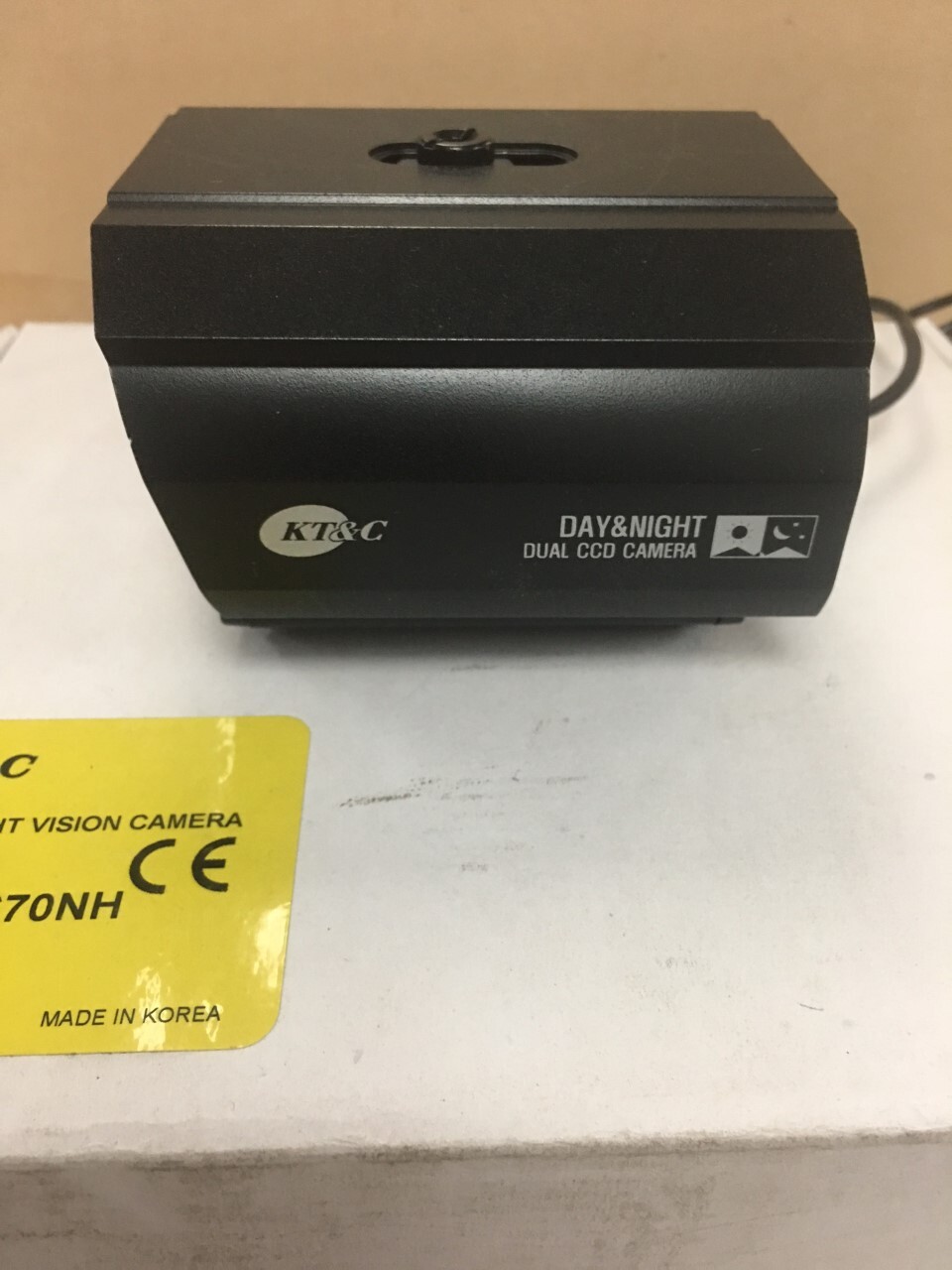 KT&C KPC-EXTW670NHAC6 Color Day/Night Vision Camera