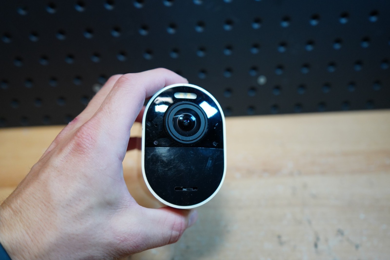 (A) Arlo Ultra VMC5040 4K UHD Wireless Security Camera with Battery No Base