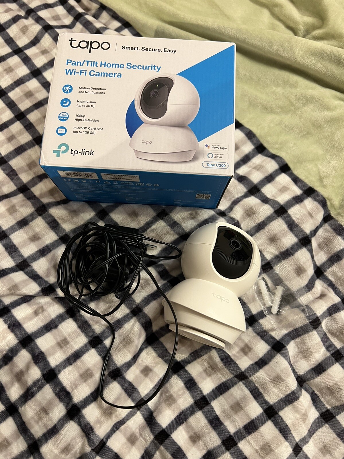 TP Link Tapo C200 Pan/Tilt Home Security WiFi Camera 1080P. White