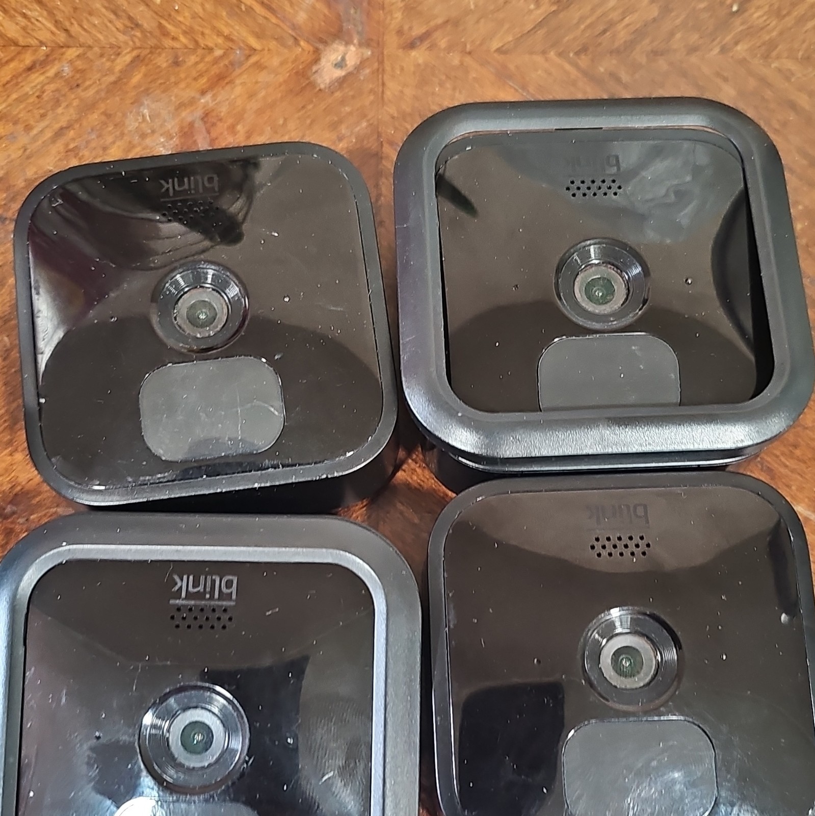 Blink Indoor WiFi Security Camera System 4 Cameras w/ Blink Mini model BCM00300U