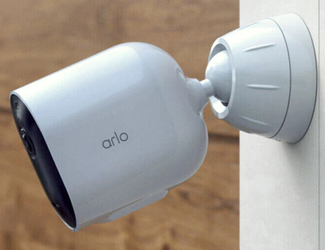Arlo Ultra 2 UHD 4K Wire-Free Add-on Security Camera VMC5040 with Security Mount