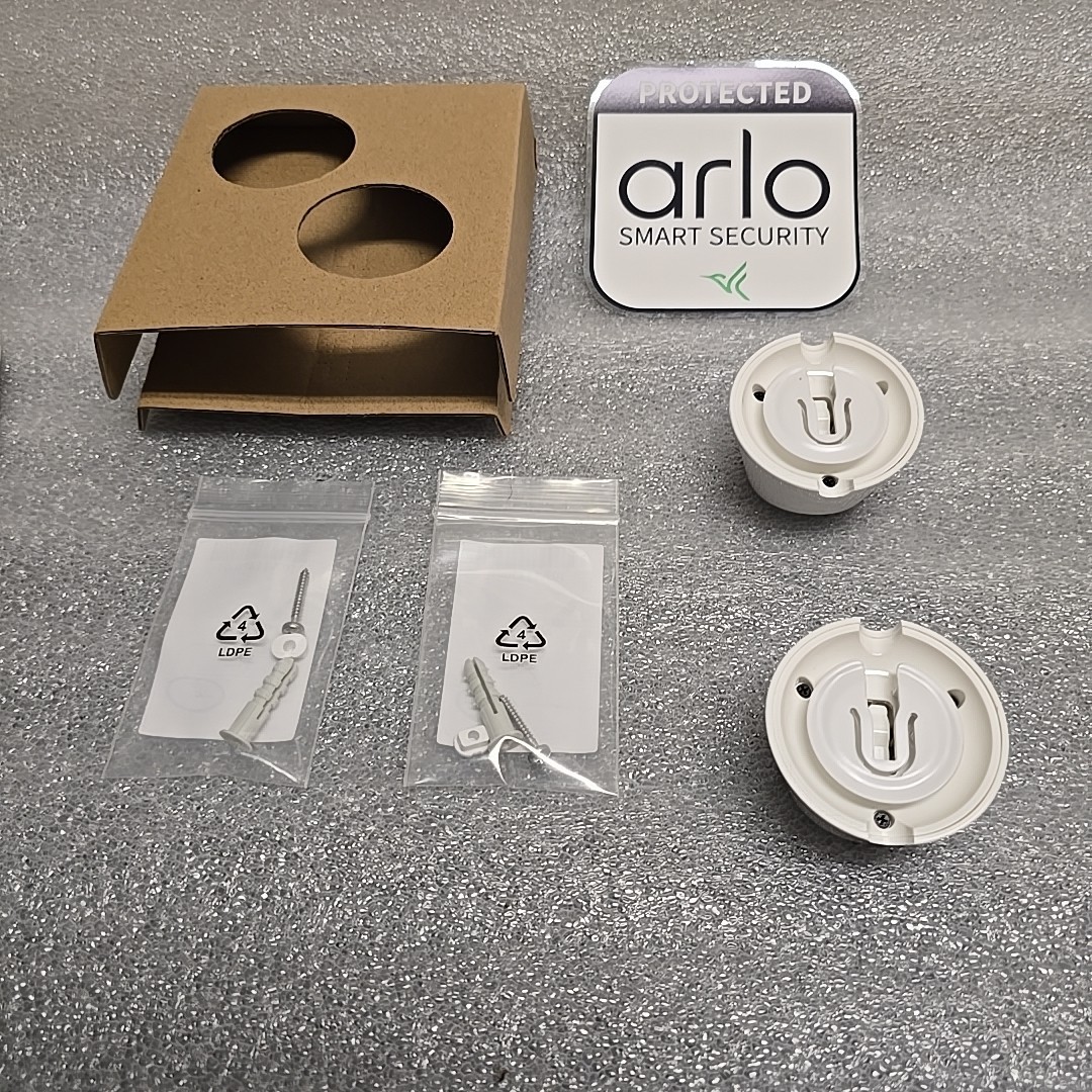 Arlo Magnetic Wall Mounts Set of 2 for Ultra, Ultra 2 Pro 3 & Pro 4 Unused.