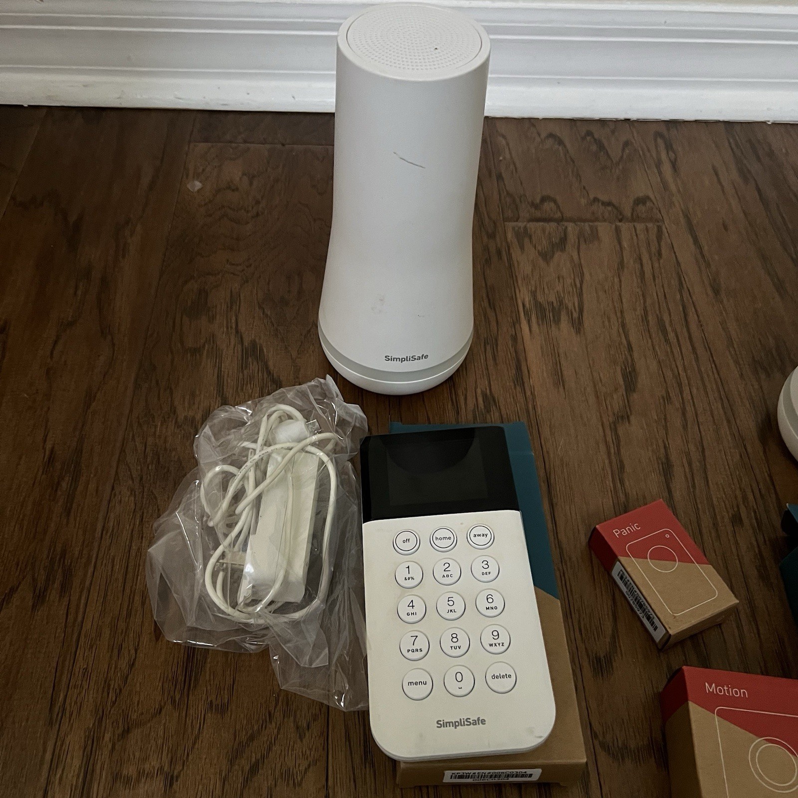 SimpliSafe Security System LOT 2 Bundle 3rd Gen SSBS3 2 Base 2 Keypad 3 Sensors