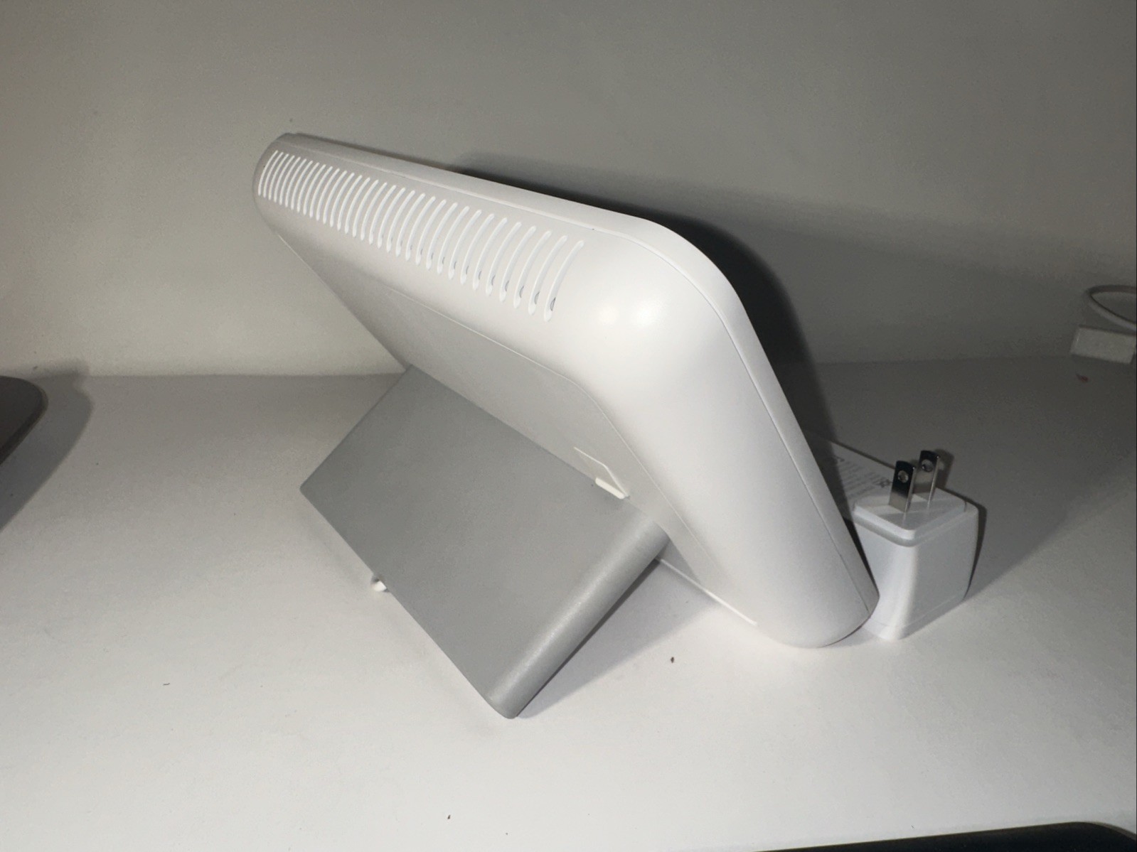 PARTS OR REPAIR Vivint Smart Home Sky Control Panel Smart Hub VS-SH2000-C00