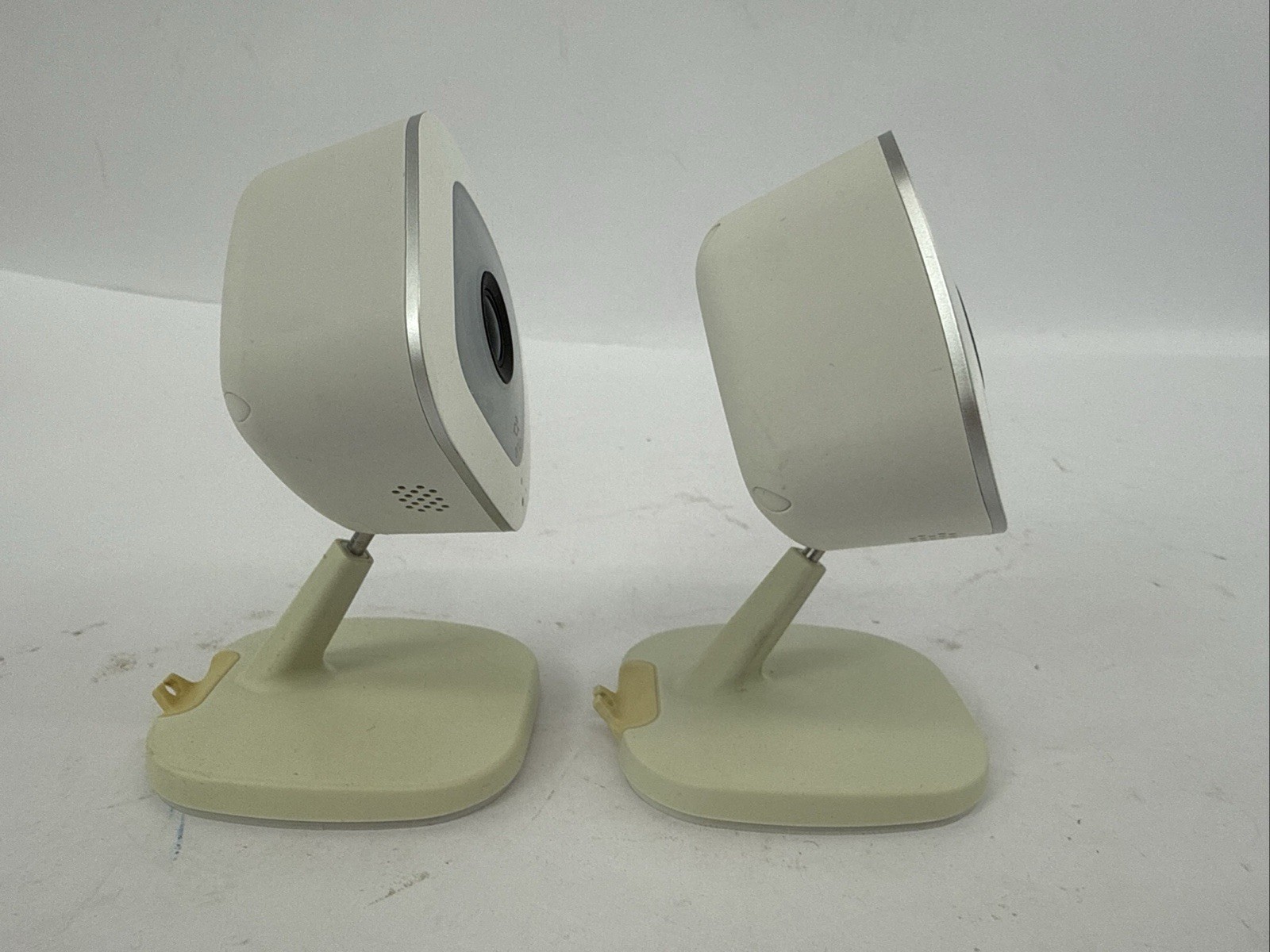 2 Netgear VMC3040 Indoor/Outdoor Security Camera Bundle w/VMB3000 Base Station