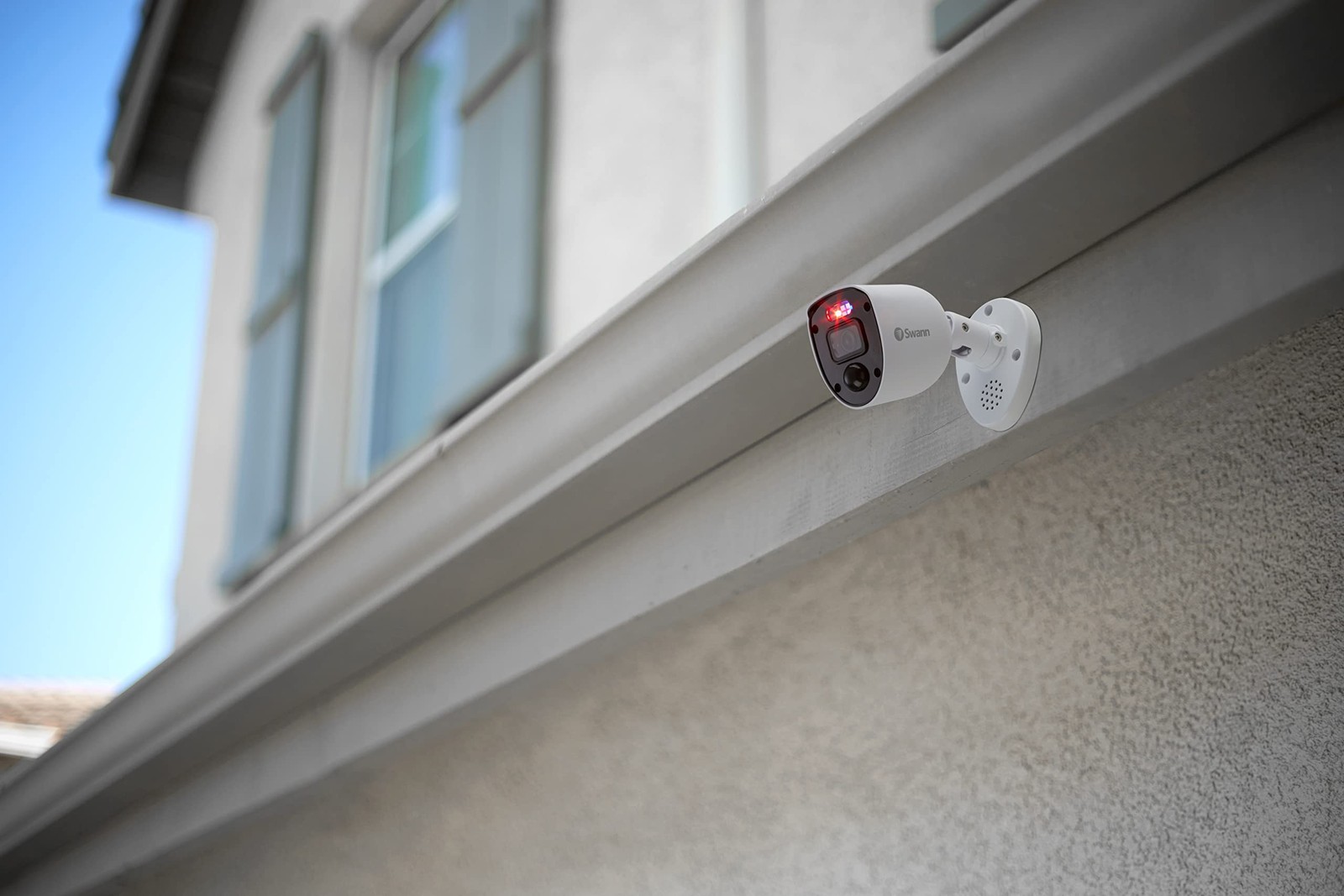 Swann Add-On DVR Flashing Light Bullet Security Camera Sensor Spotlight 4K UHD