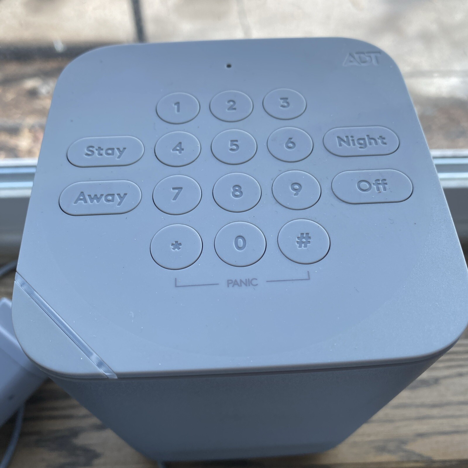 EUC Blue By ADT Smart Home Hub S40LR0-01 Pearl Gray