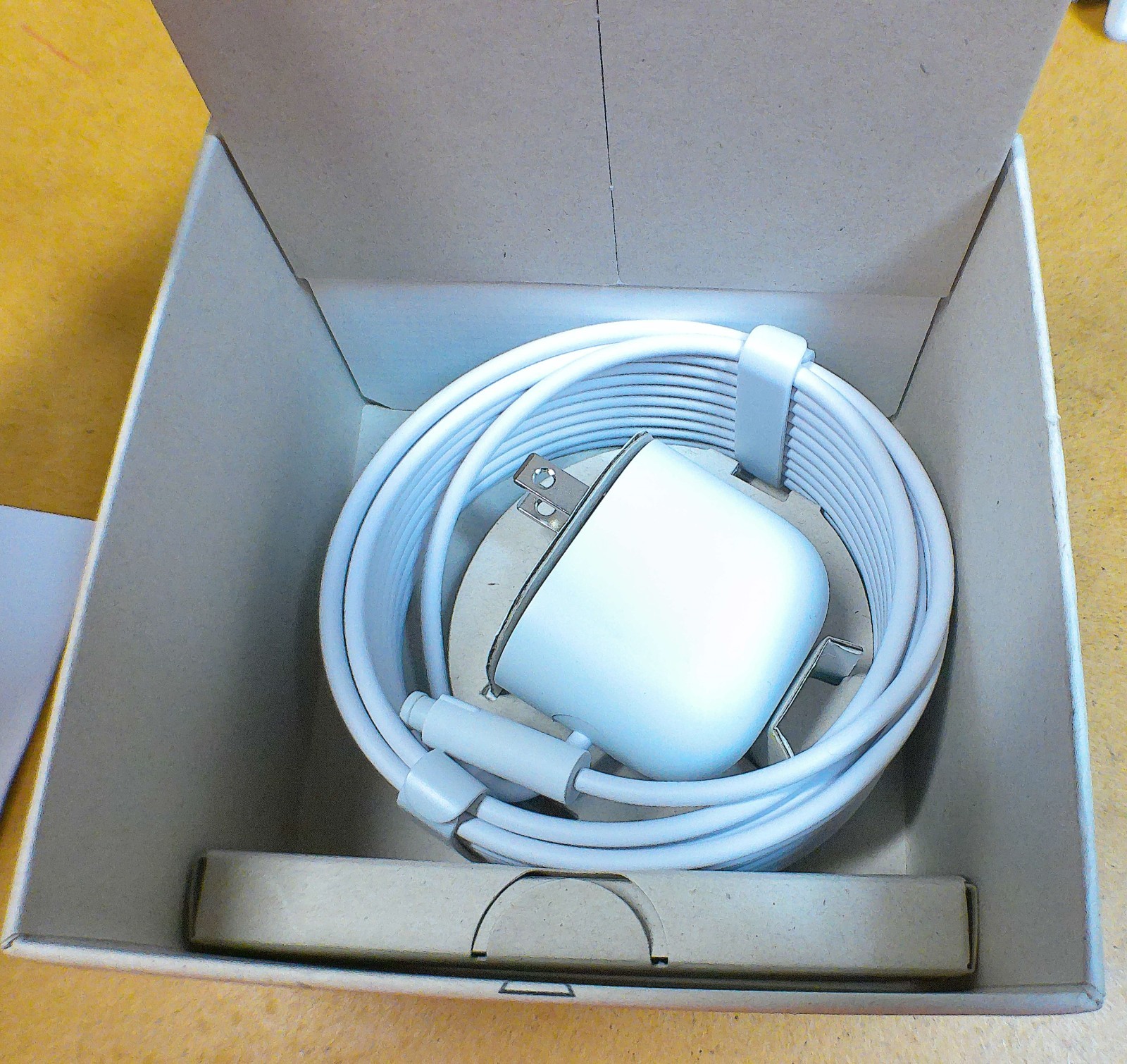 Google Nest Cam Outdoor. Wired power + WiFi signal, 2nd Gen.