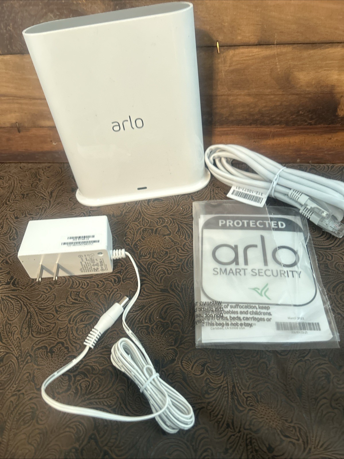 Arlo Ultra Smart Hub For Arlo Pro 2, 3,4 Ultra Base Station VMB4540 Station Only