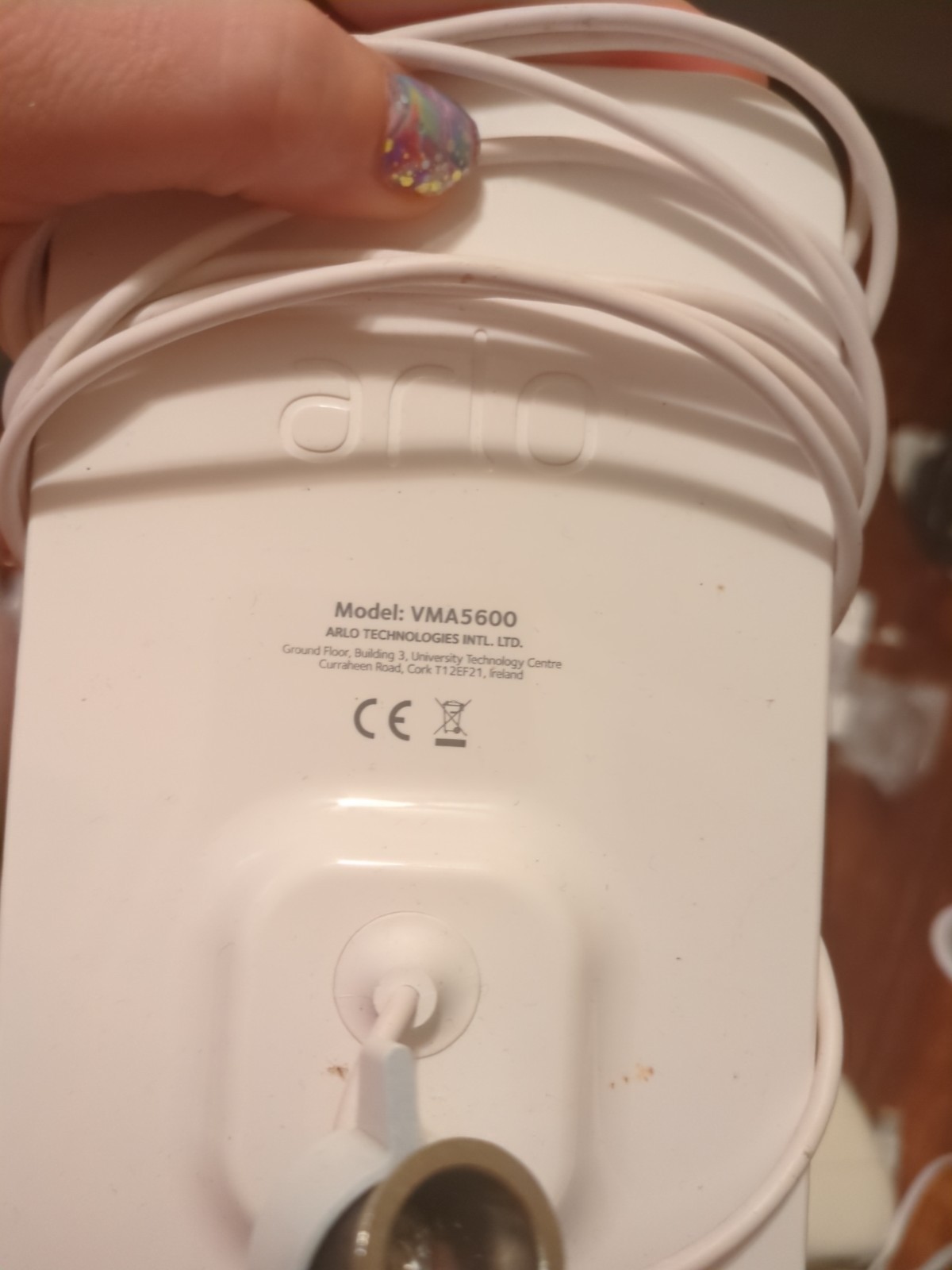 Arlo Pro Smart Hub w System with Wire- Free System (VMB5000)(VMA5600)