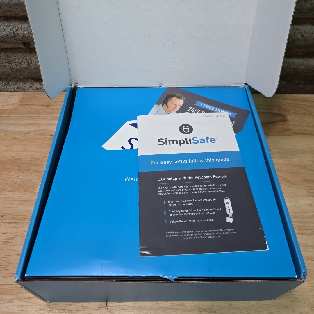 SimpliSafe “Defend” Home Security System 11-pc OPEN BOX