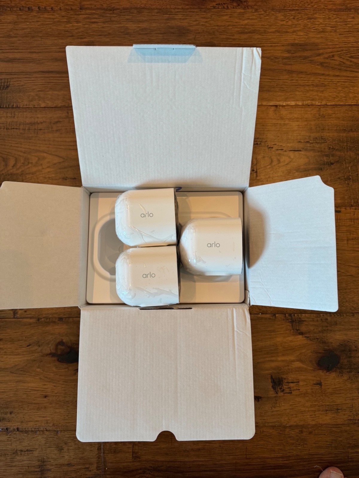 Arlo Pro 4 Camera 3 Pack Wireless Security Spotlight Cameras 2K HDR Video New