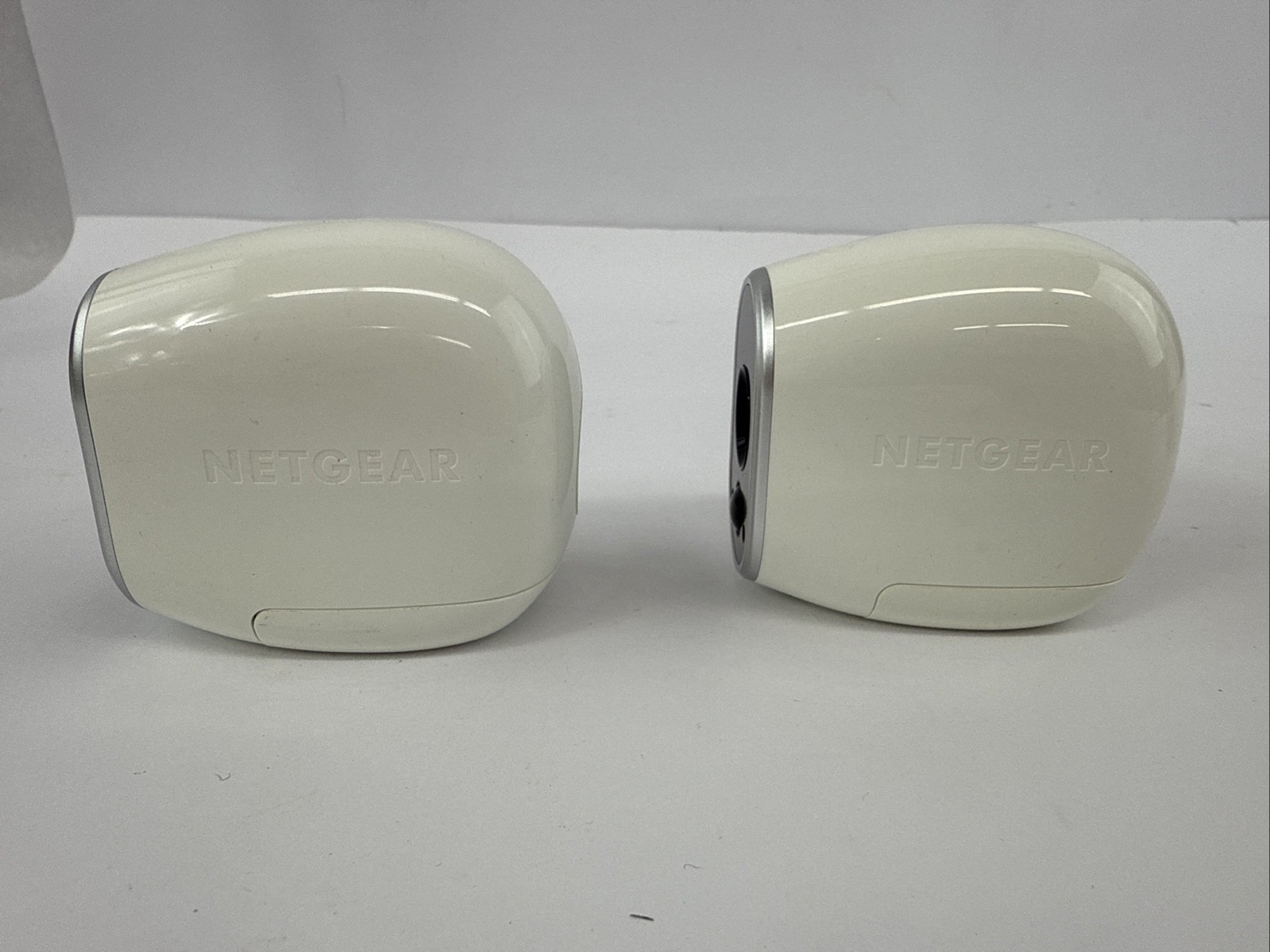 2 NETGEAR ARLO VMC3030 Indoor/Outdoor Security Cameras with Mounts Untested