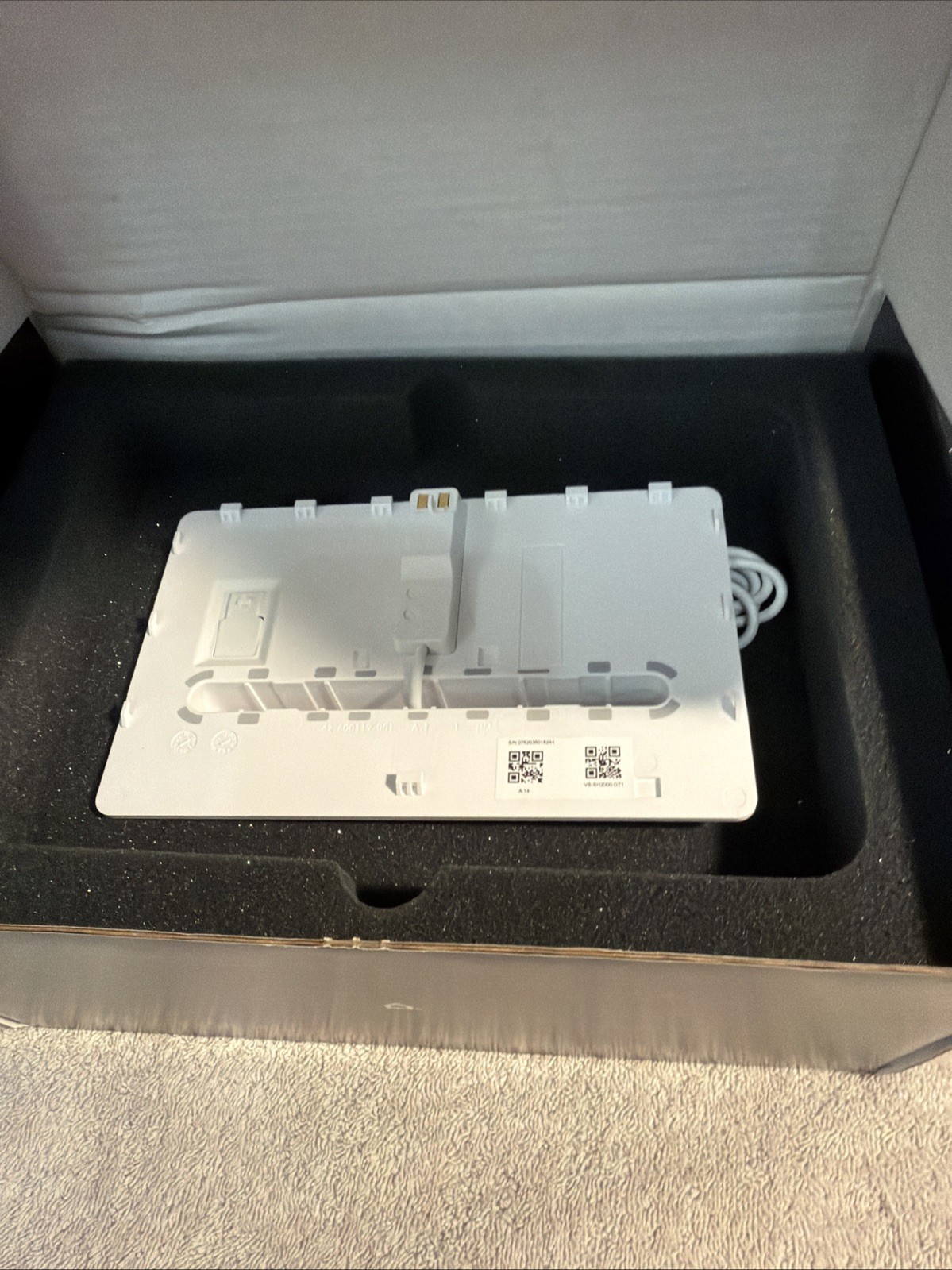 Vivint Smart Home Smart Hub VS-SH2000-C00 With Adapter New In Box