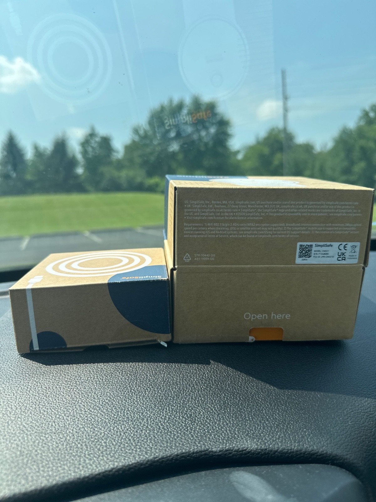NEW SEALED SimpliSafe Outdoor Security Camera Series 2 CM021 + 16ft Power Cable