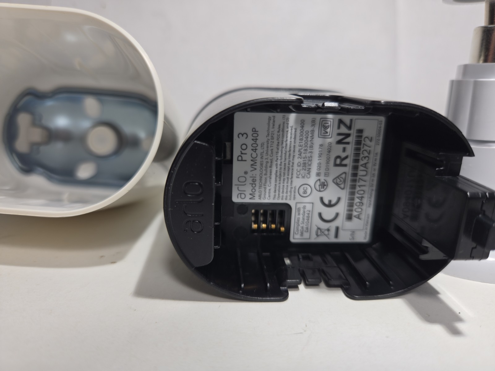 Arlo Pro 3 Spotlight Camera Add on VMC4040P Good Working Condition