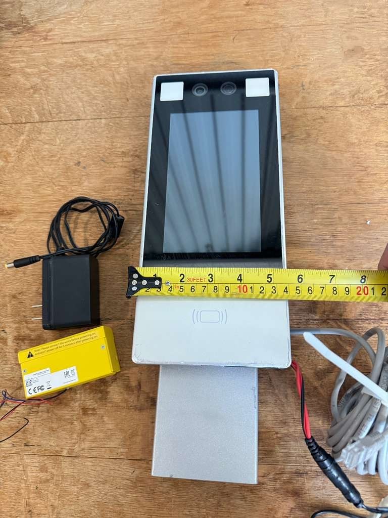 UNV OET-213H-BTS1-BD Face Recognition Access Control Terminal with a Digital Det
