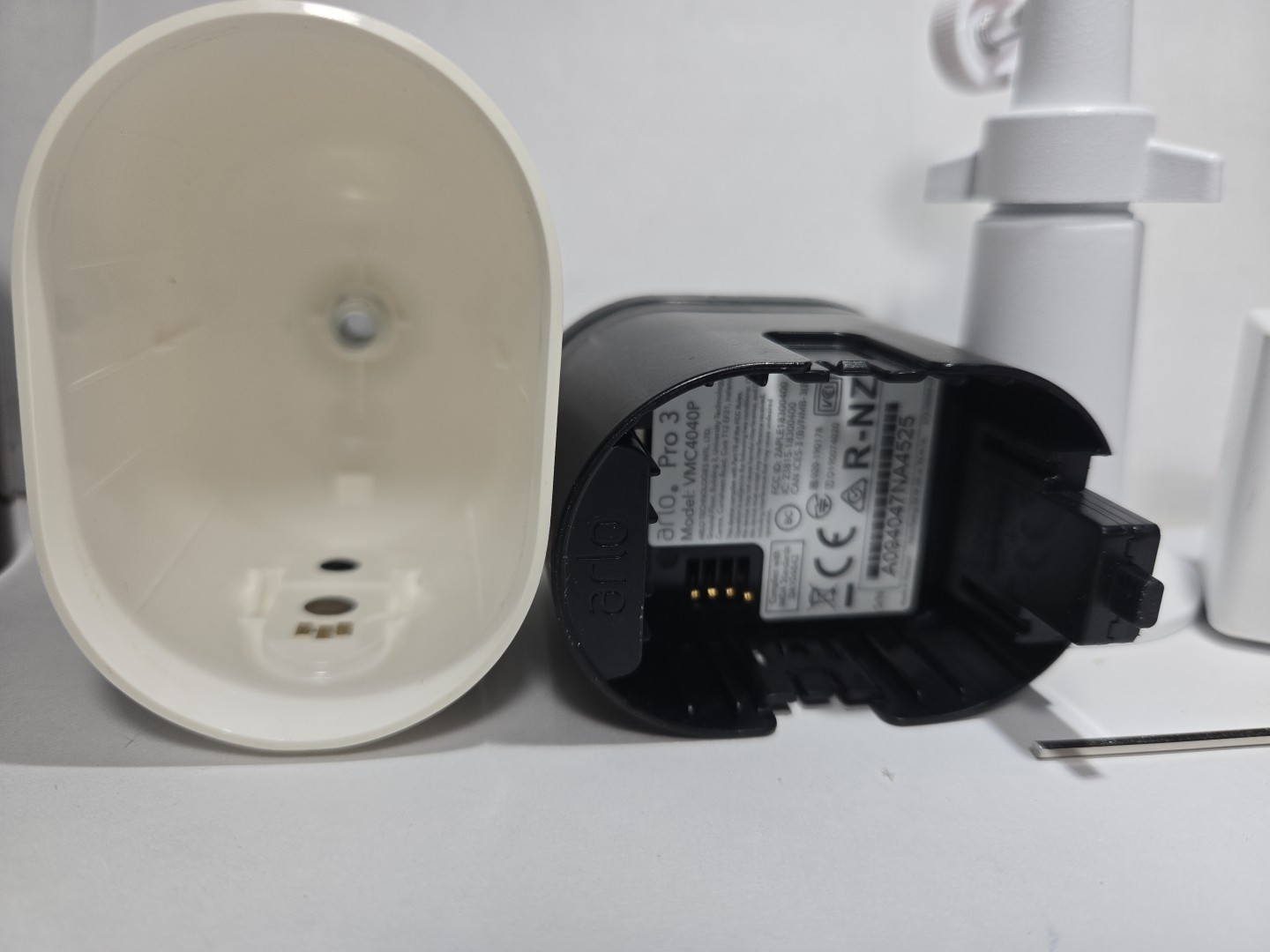Arlo Pro 3 Spotlight Camera Add on VMC4040P w Modified Anti-Theft Housing