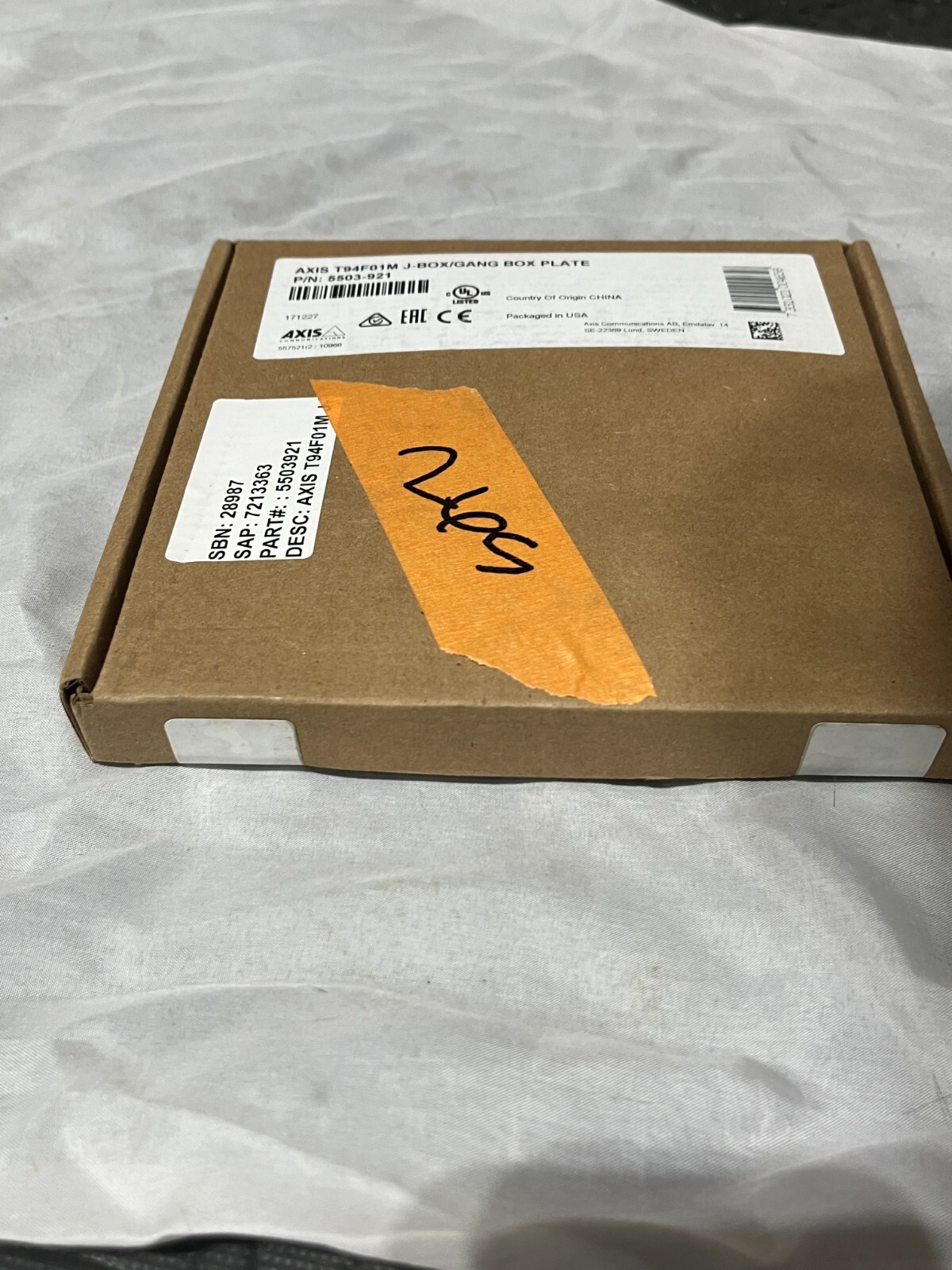 AXIS J-BOX/GANG BOX P/N: 5503-921 T94F01M