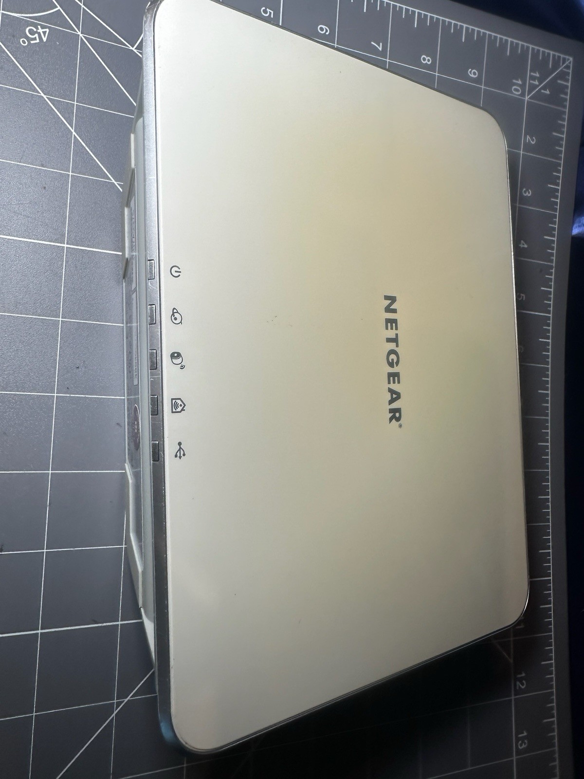 NETGEAR VMB3000 Arlo Camera Base station & (1) Camera W/power Cord