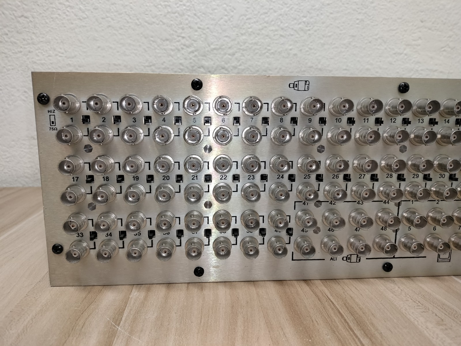 Pelco CM6800 Matrix Switcher Controller CM6800E-48X8 BNC CCTV SWITCH 48 Port