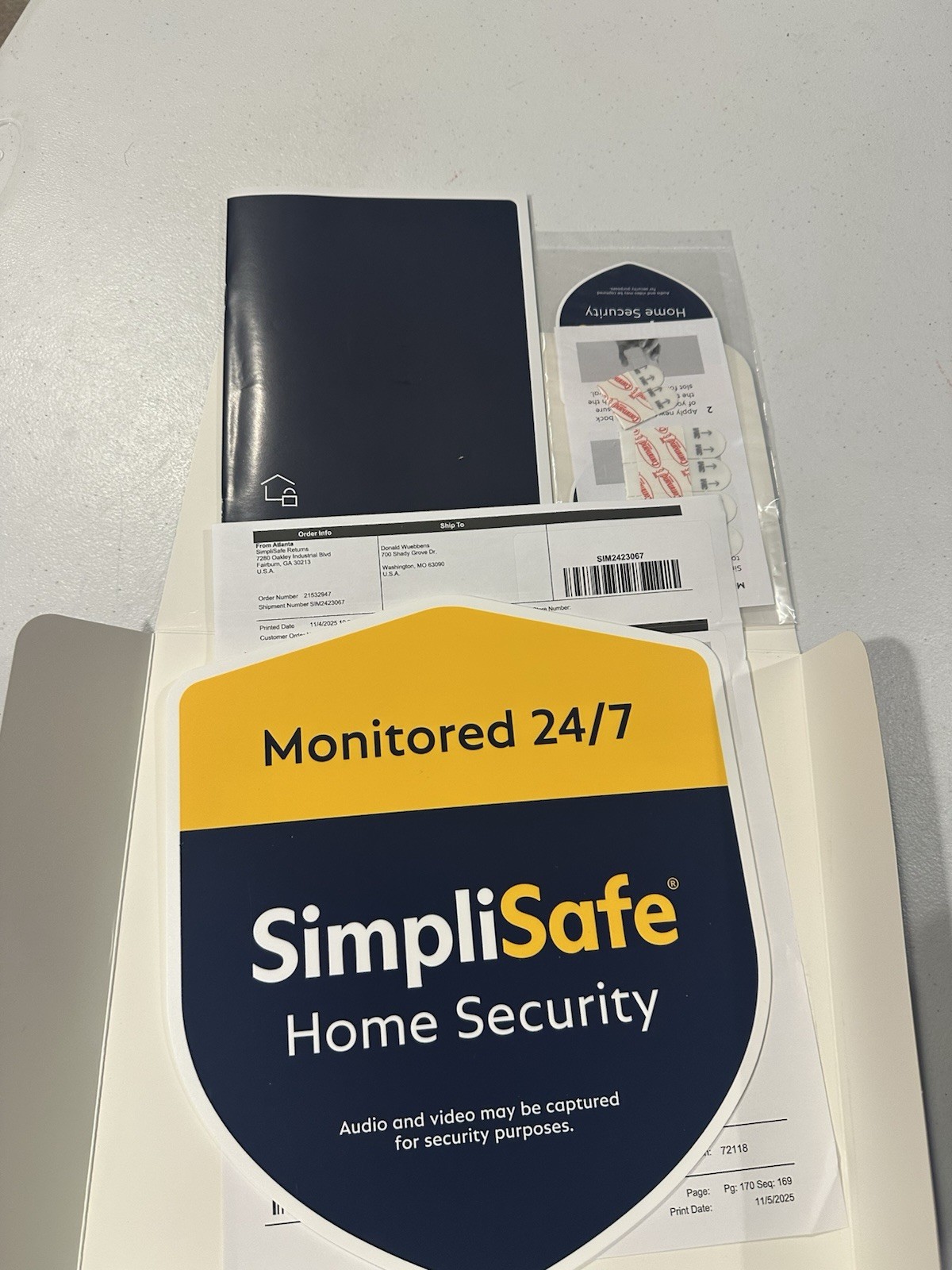 SimpliSafe Outdoor Security Camera Series 2 System Lot, Base Station/Accessories