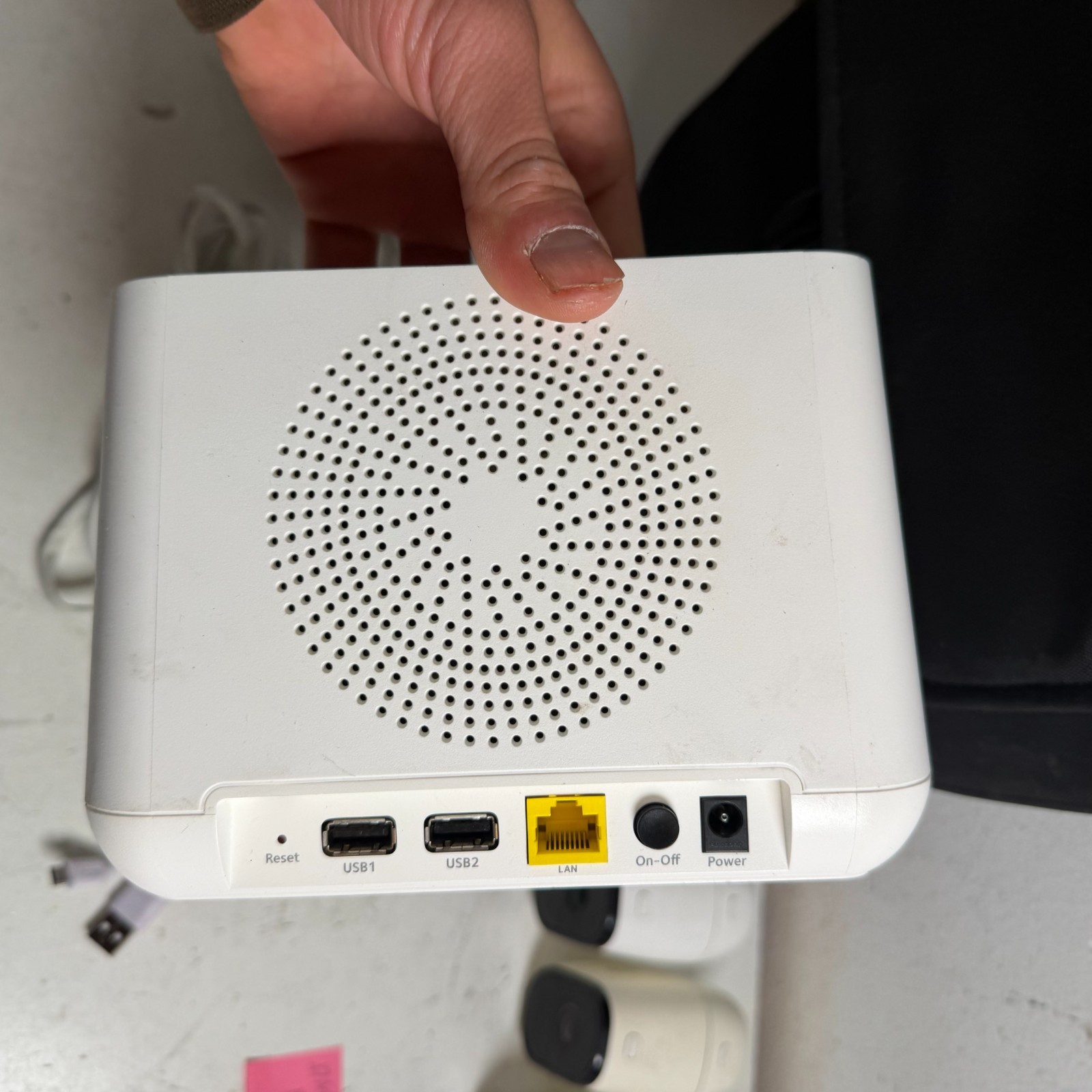 Netgear Arlo Pro White Smart Security Base Station Hub with Security Cameras