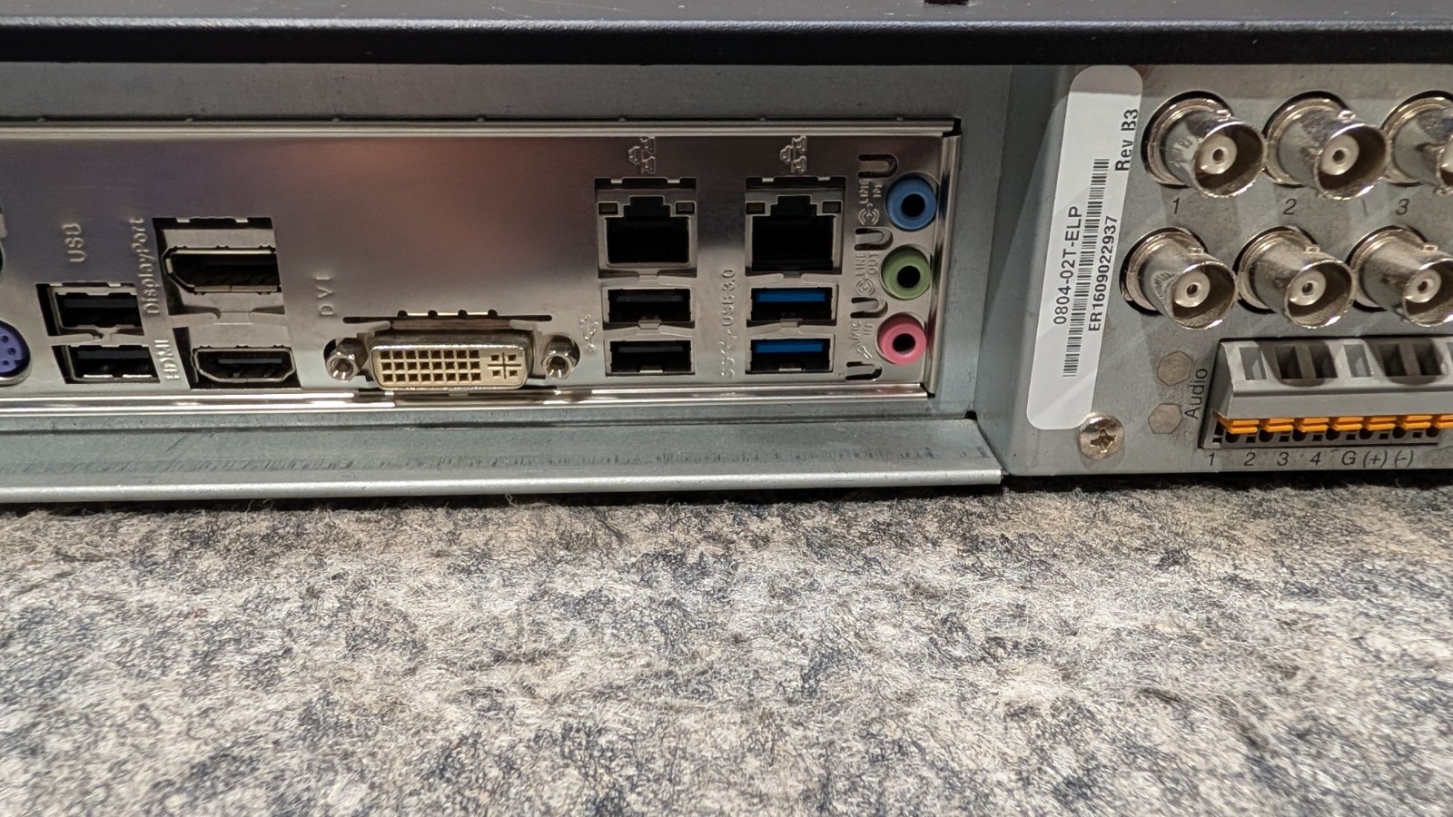 Exacq Vision 0804-02T-ELP Network Video Recorder w/ 2 TB HDD & Keyboard