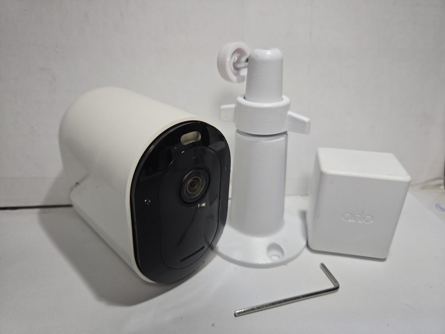 Arlo Pro 3 Spotlight Camera Add on VMC4040P w Modified Anti-Theft Housing