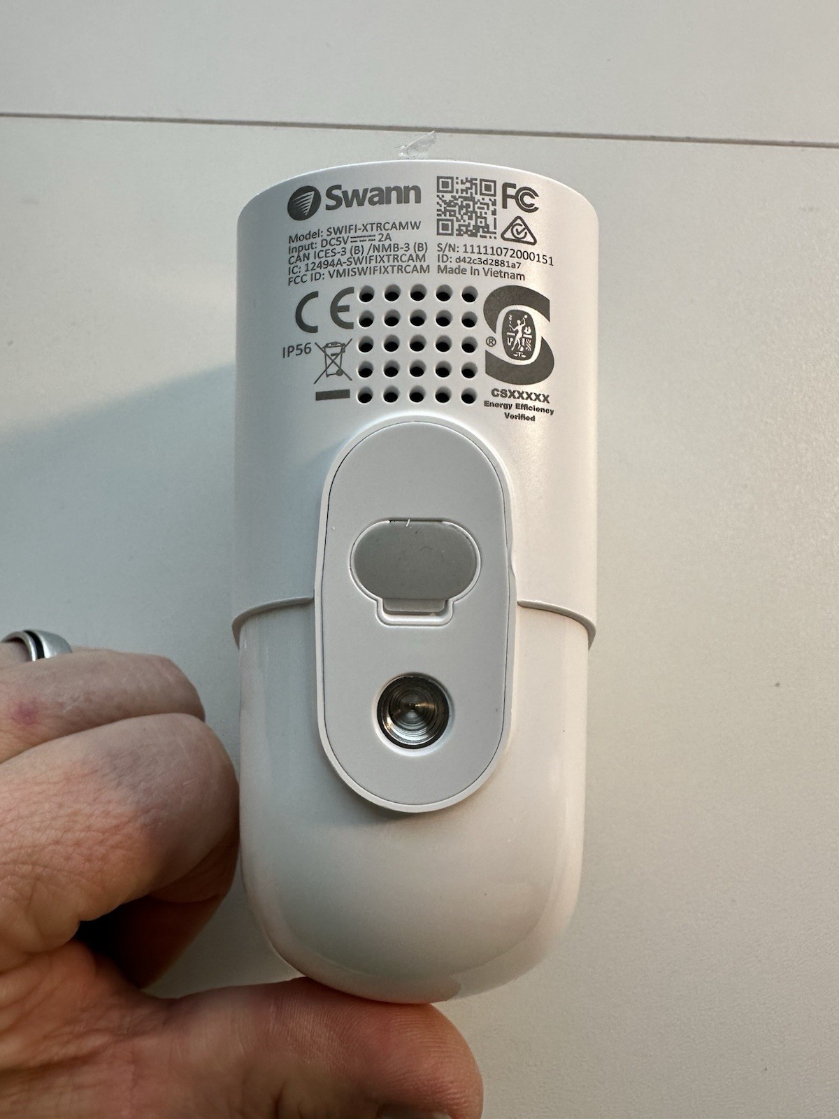 Swann Xtreem Eco Security Camera w magnetic mount, 2-Way Talk SWIFI-XTRCAMW